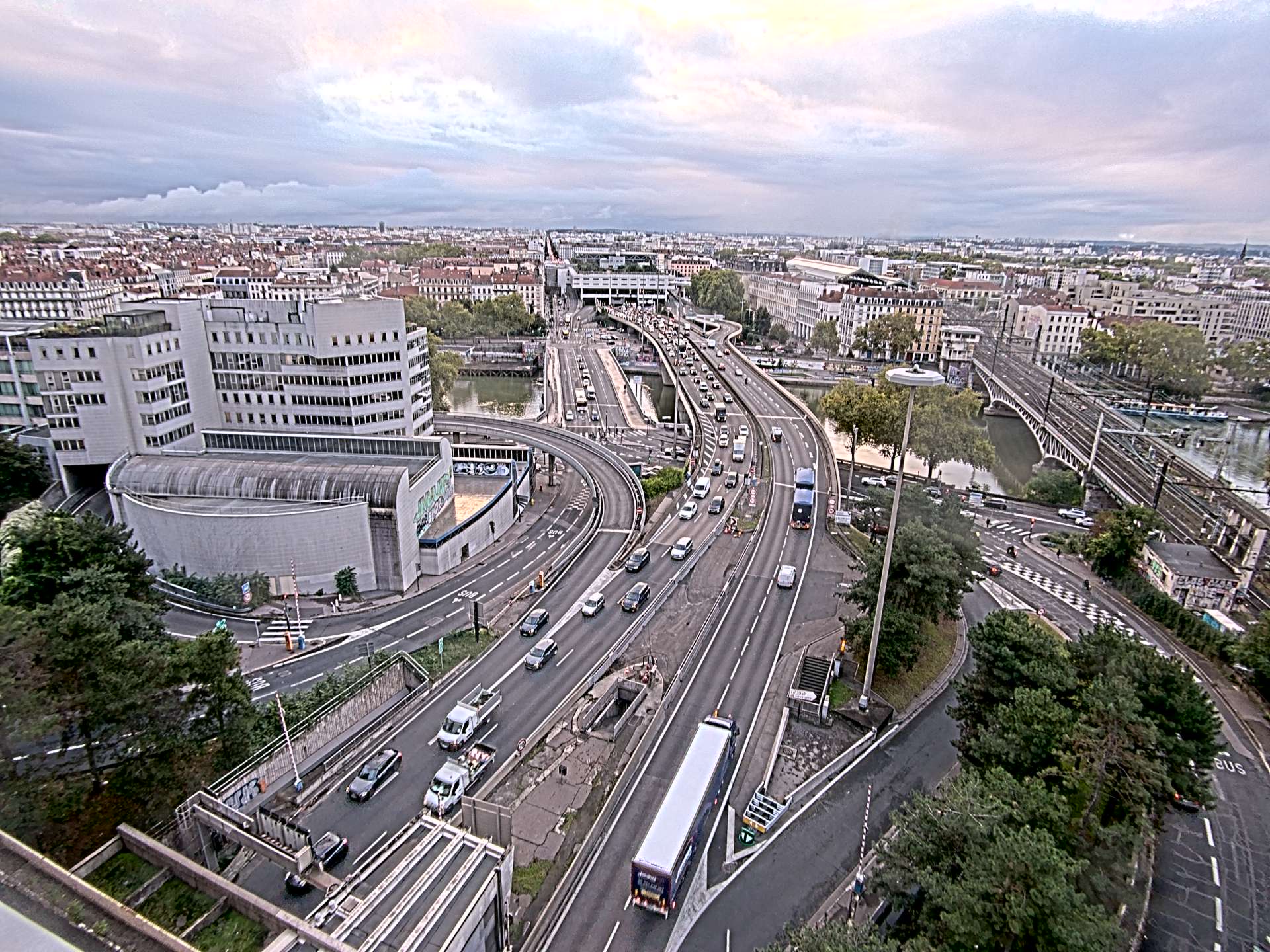 Caméra autoroute à Lyon Perrache à l'entrée Sud du Tunnel sous Fourvière, en direction de Marseille