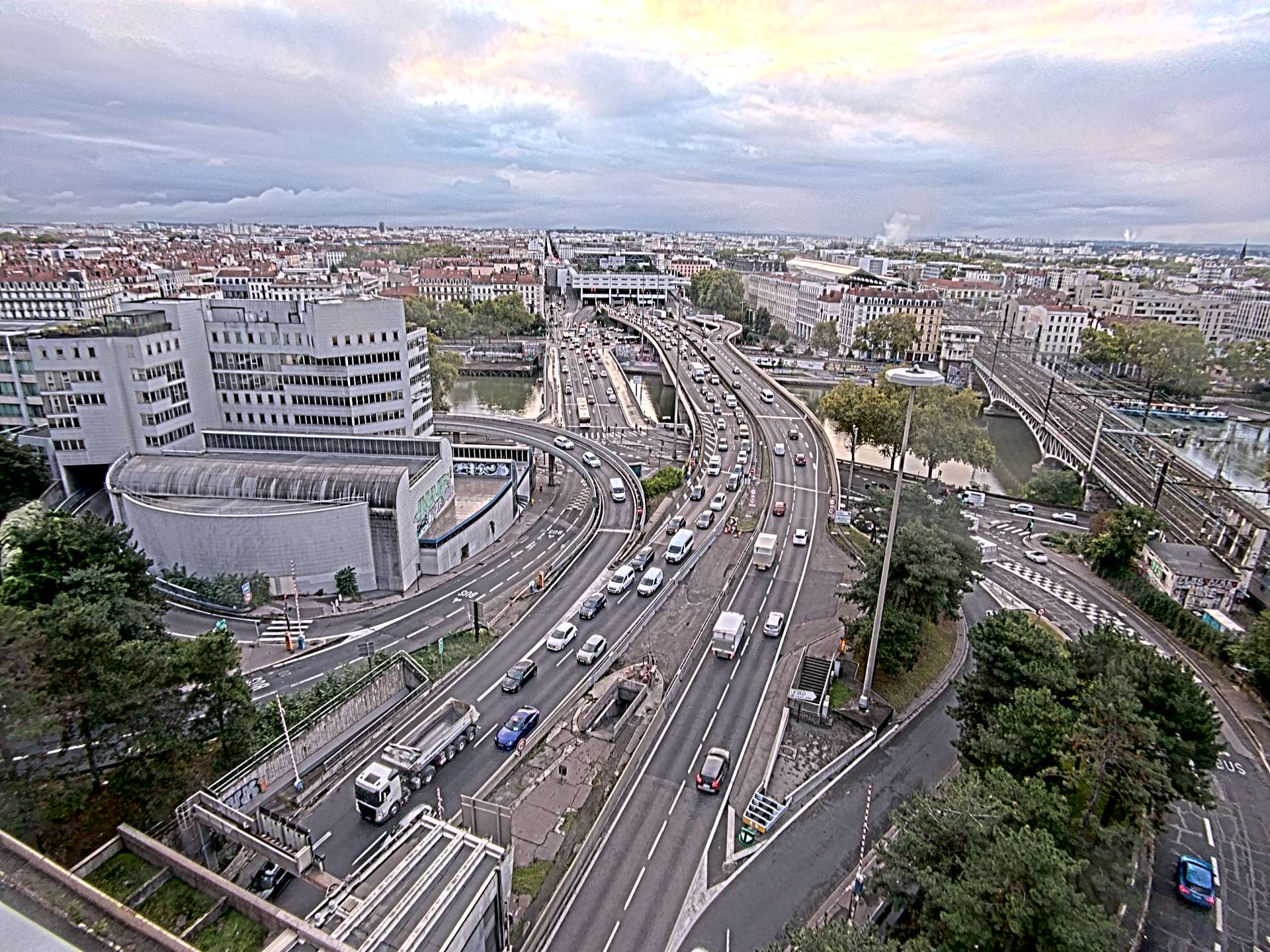 Caméra autoroute à Lyon Perrache à l'entrée Sud du Tunnel sous Fourvière, en direction de Marseille