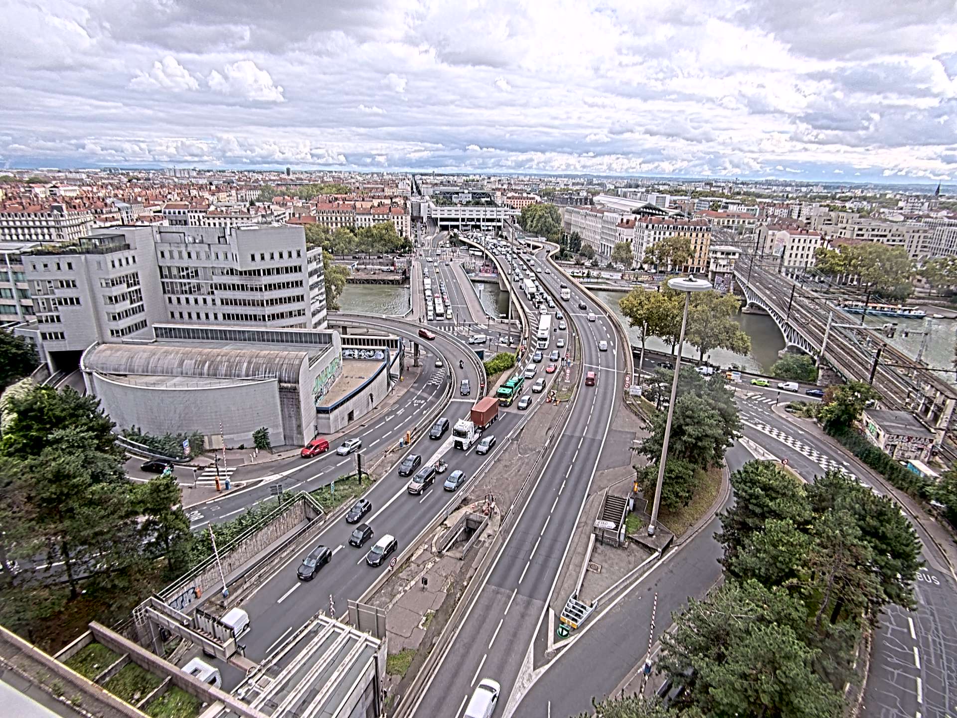 Caméra autoroute à Lyon Perrache à l'entrée Sud du Tunnel sous Fourvière, en direction de Marseille