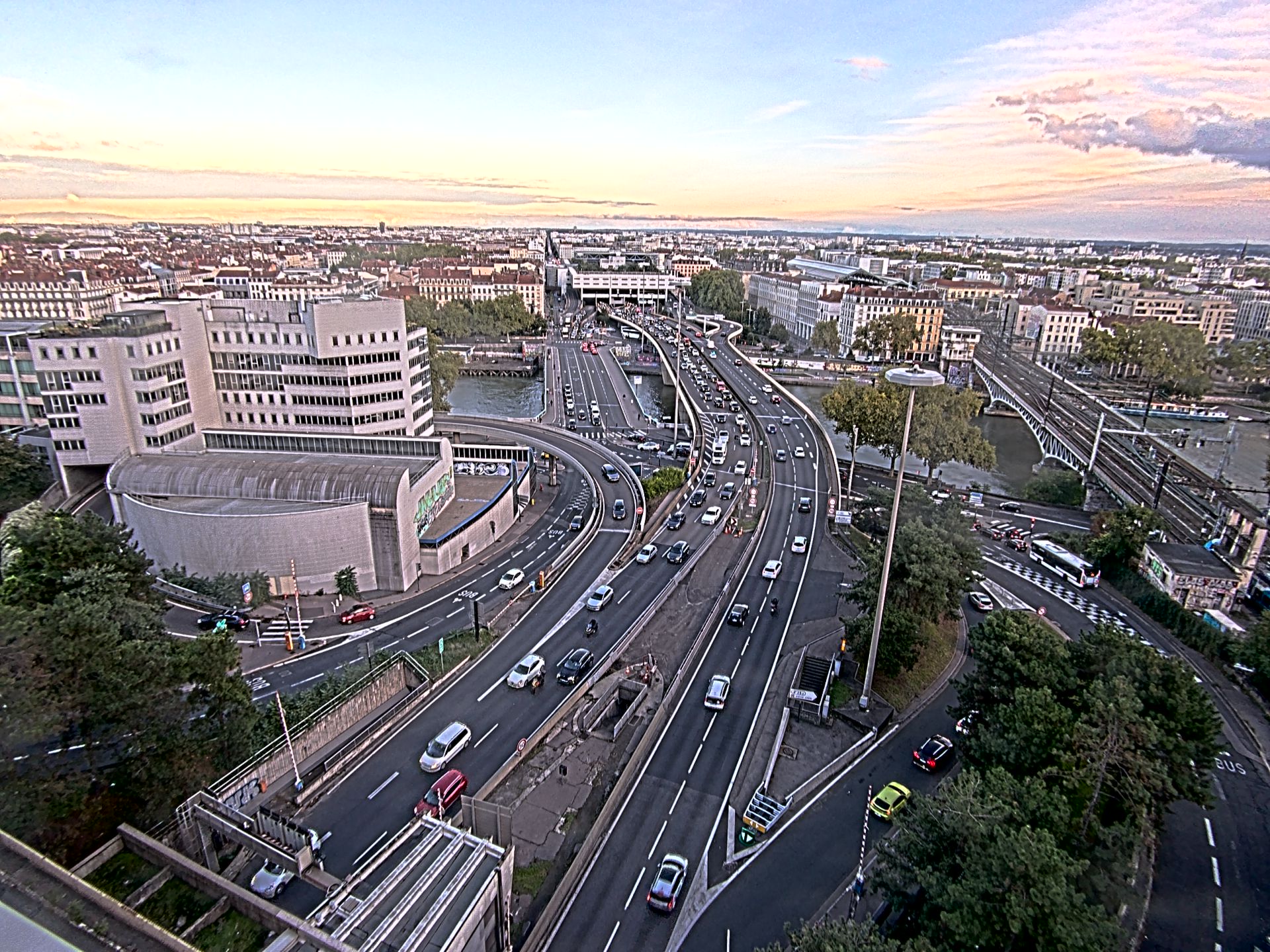 Caméra autoroute à Lyon Perrache à l'entrée Sud du Tunnel sous Fourvière, en direction de Marseille