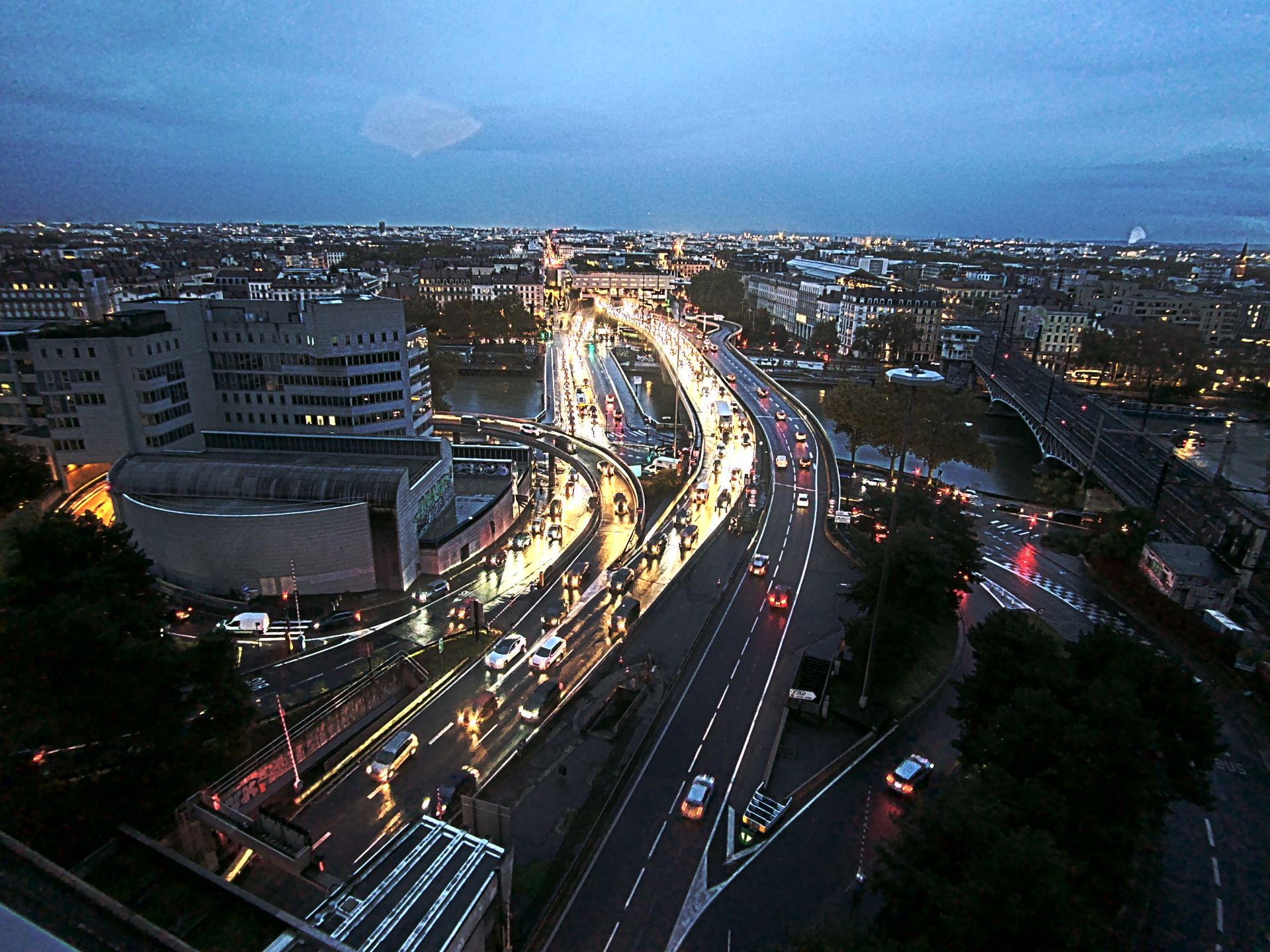 Caméra autoroute à Lyon Perrache à l'entrée Sud du Tunnel sous Fourvière, en direction de Marseille