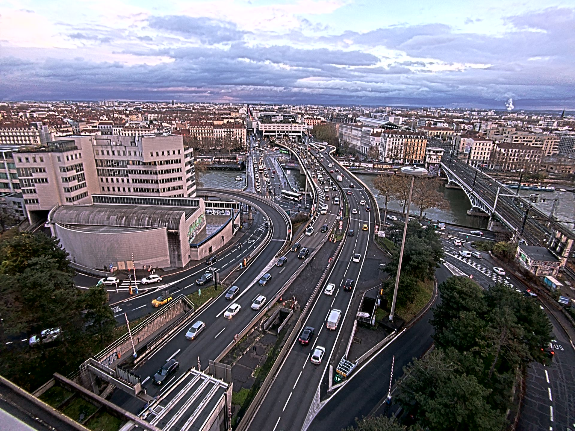 Caméra autoroute à Lyon Perrache à l'entrée Sud du Tunnel sous Fourvière, en direction de Marseille