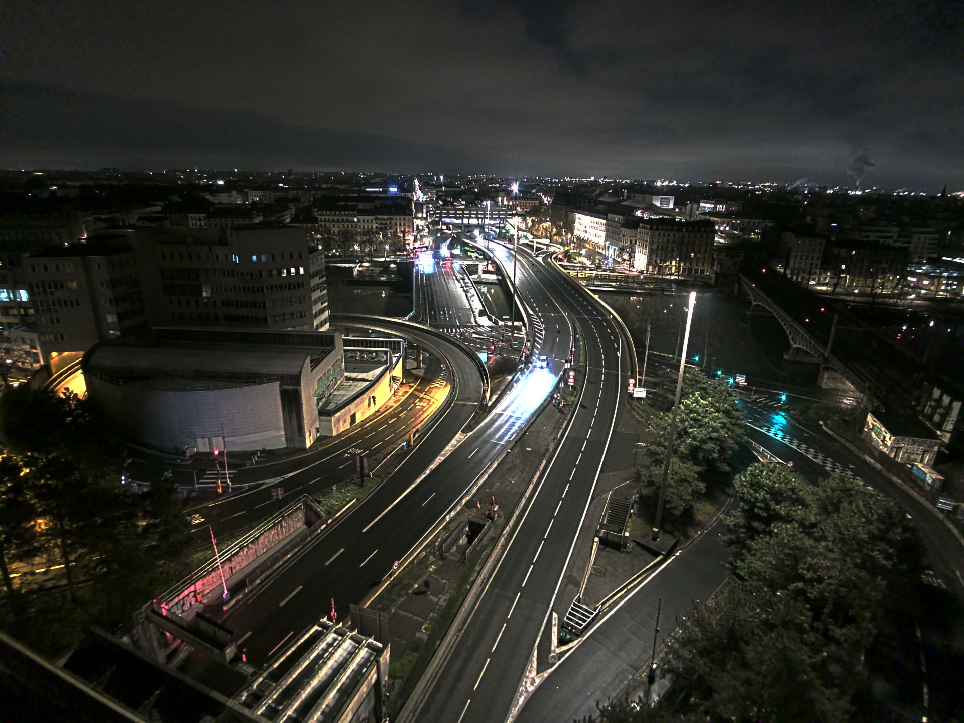 Caméra autoroute à Lyon Perrache à l'entrée Sud du Tunnel sous Fourvière, en direction de Marseille