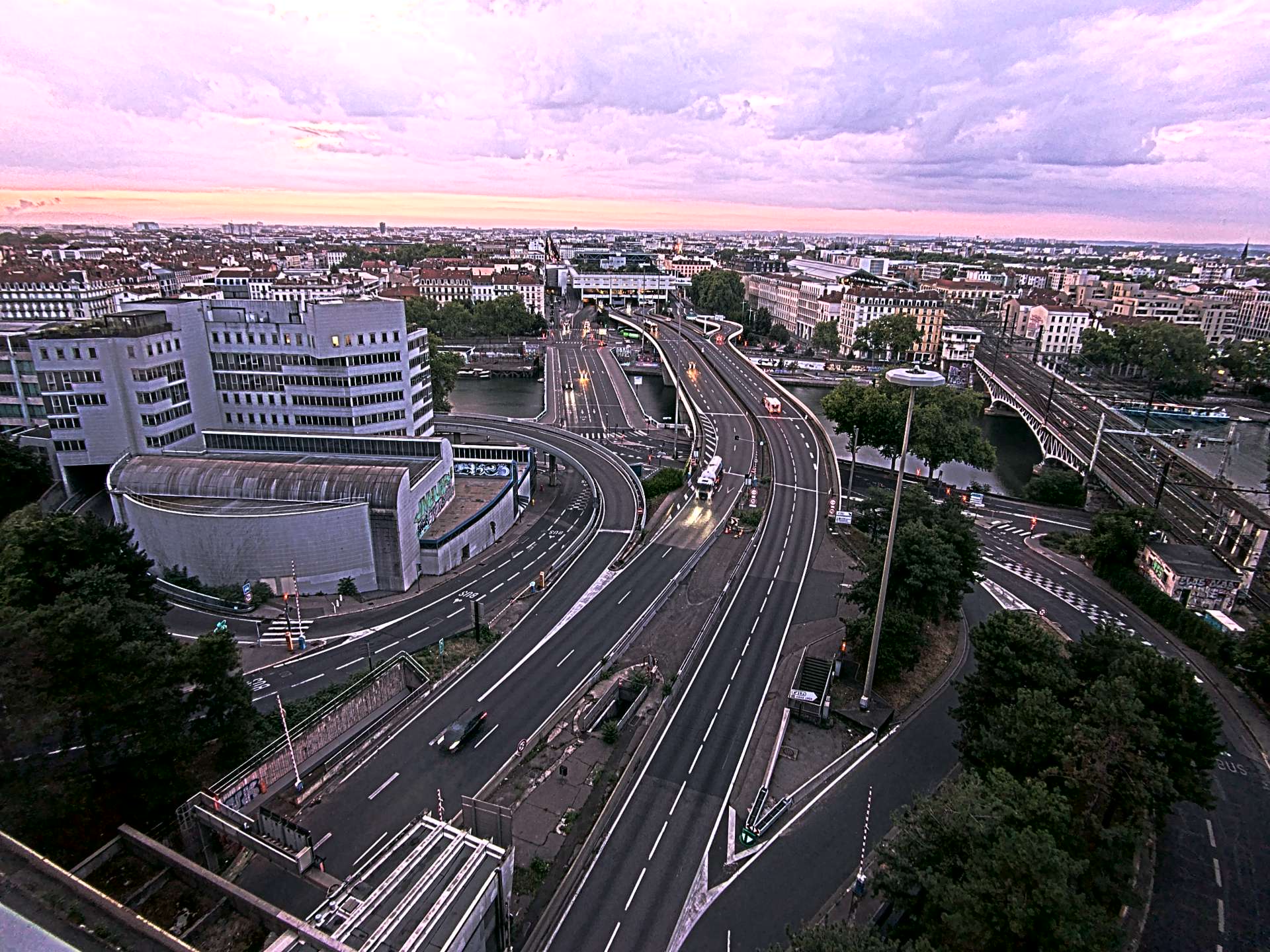 Caméra autoroute à Lyon Perrache à l'entrée Sud du Tunnel sous Fourvière, en direction de Marseille