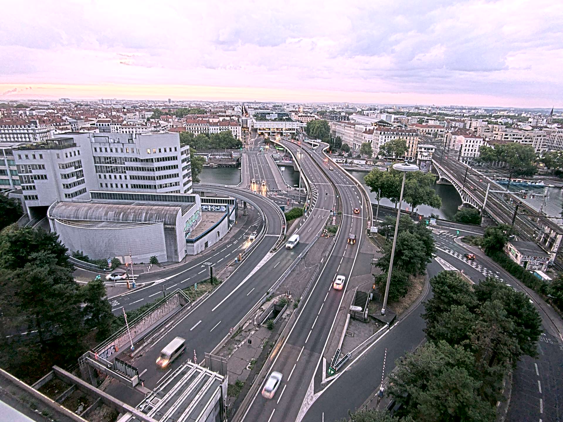 Caméra autoroute à Lyon Perrache à l'entrée Sud du Tunnel sous Fourvière, en direction de Marseille