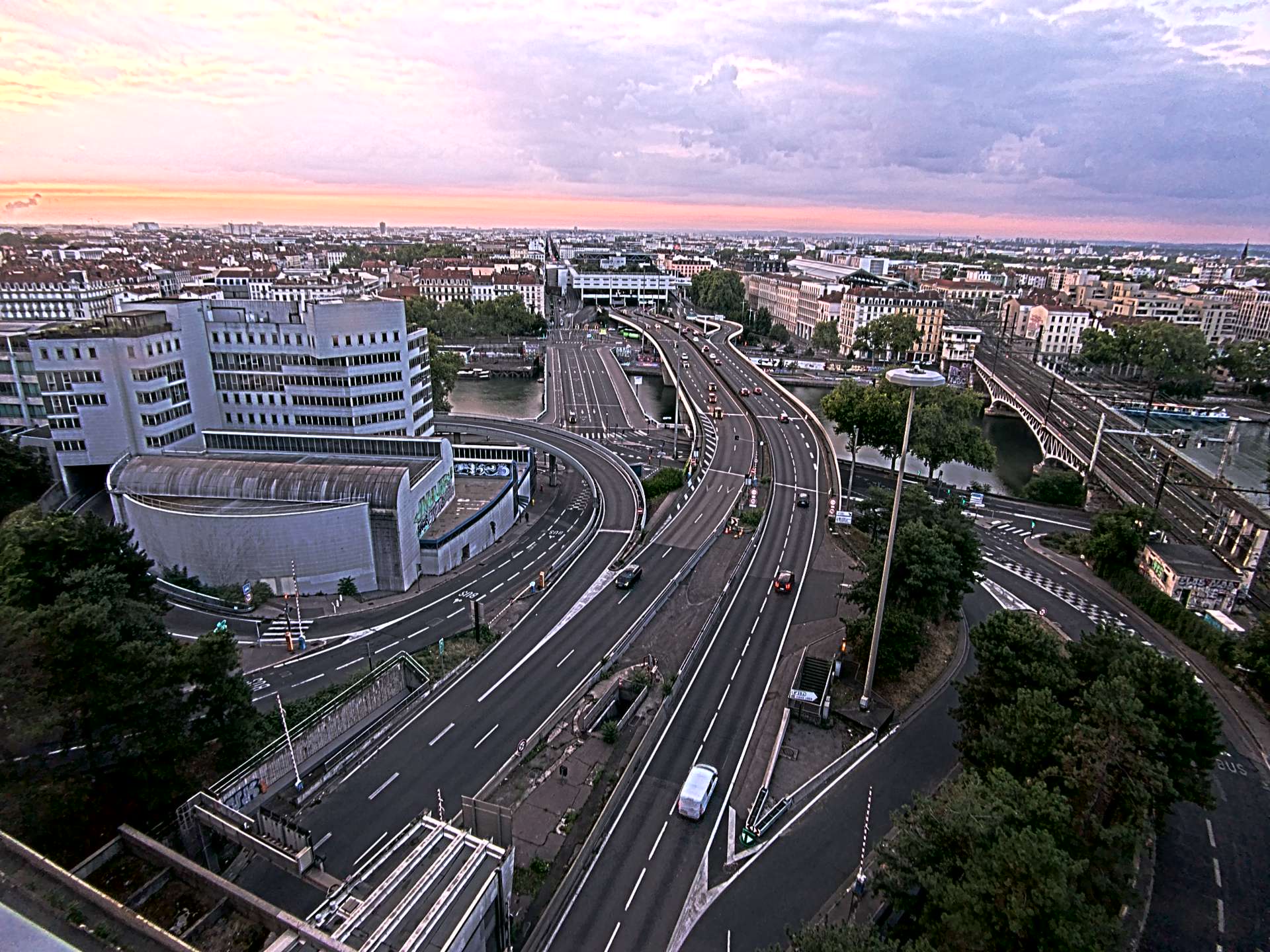 Caméra autoroute à Lyon Perrache à l'entrée Sud du Tunnel sous Fourvière, en direction de Marseille