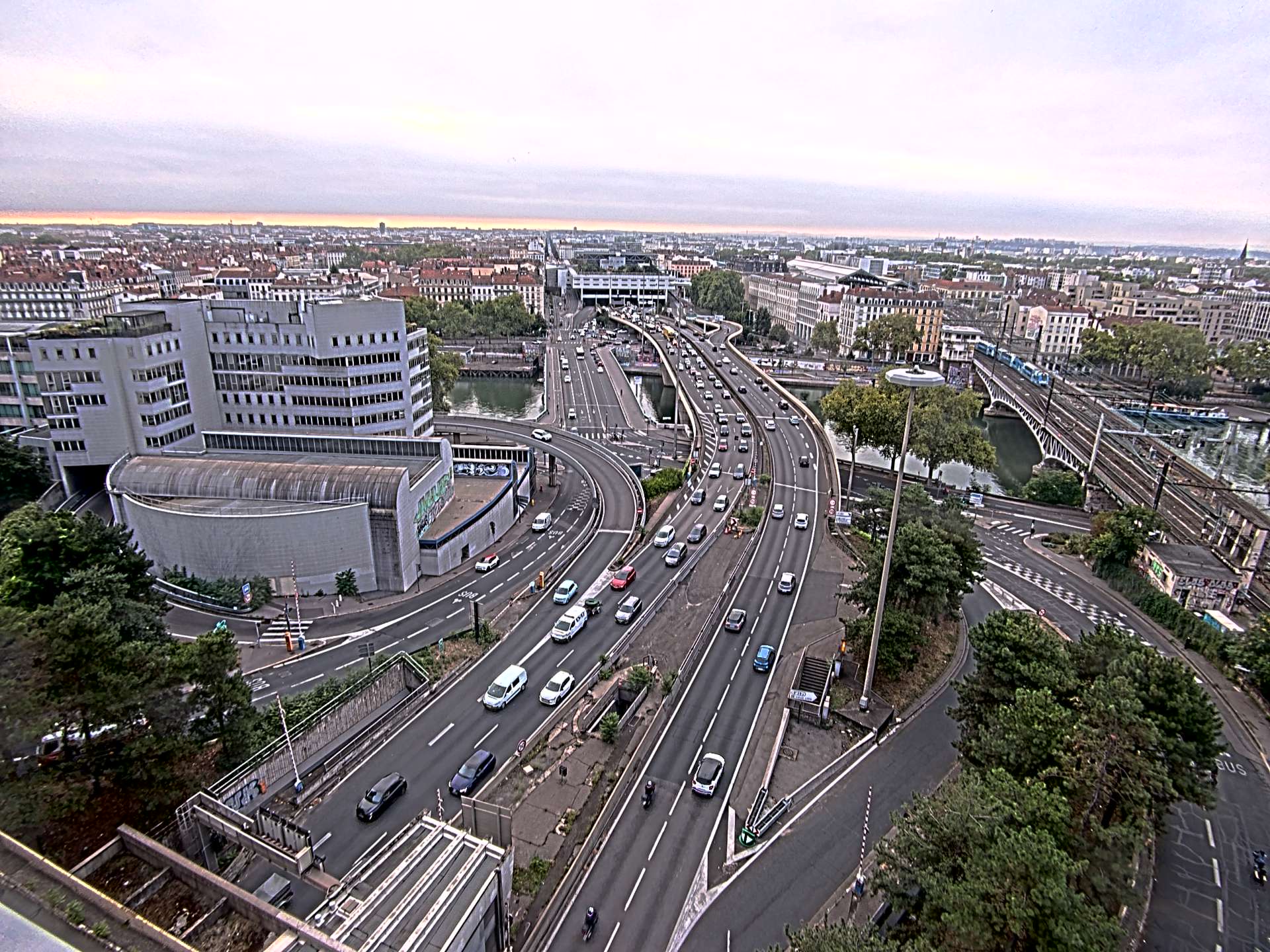 Caméra autoroute à Lyon Perrache à l'entrée Sud du Tunnel sous Fourvière, en direction de Marseille