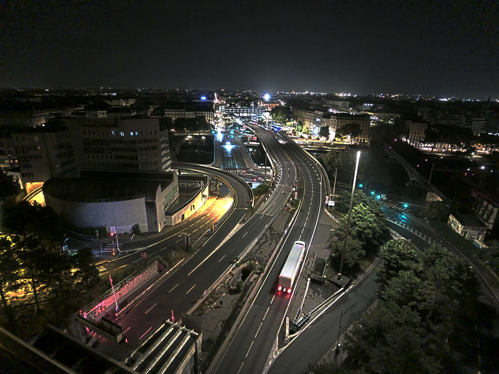 Caméra autoroute à Lyon Perrache à l'entrée Sud du Tunnel sous Fourvière, en direction de Marseille