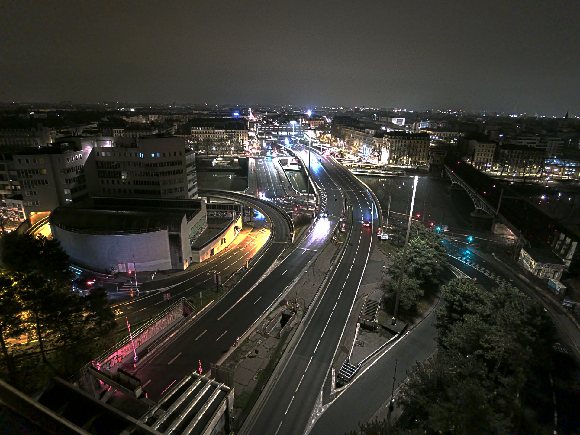 Caméra autoroute à Lyon Perrache à l'entrée Sud du Tunnel sous Fourvière, en direction de Marseille