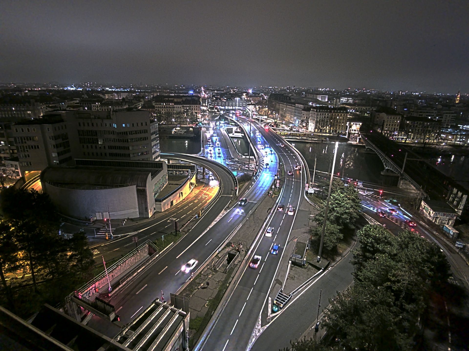 Caméra autoroute à Lyon Perrache à l'entrée Sud du Tunnel sous Fourvière, en direction de Marseille