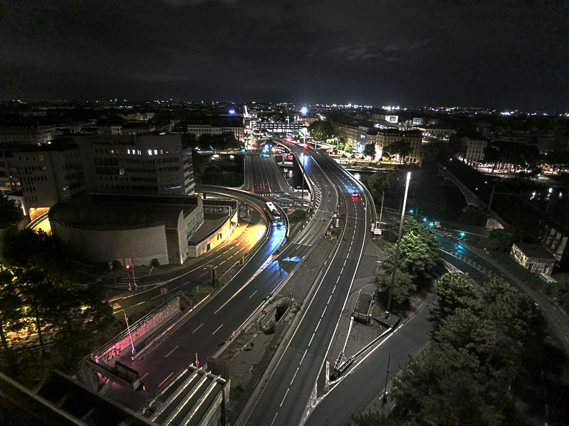 Caméra autoroute à Lyon Perrache à l'entrée Sud du Tunnel sous Fourvière, en direction de Marseille