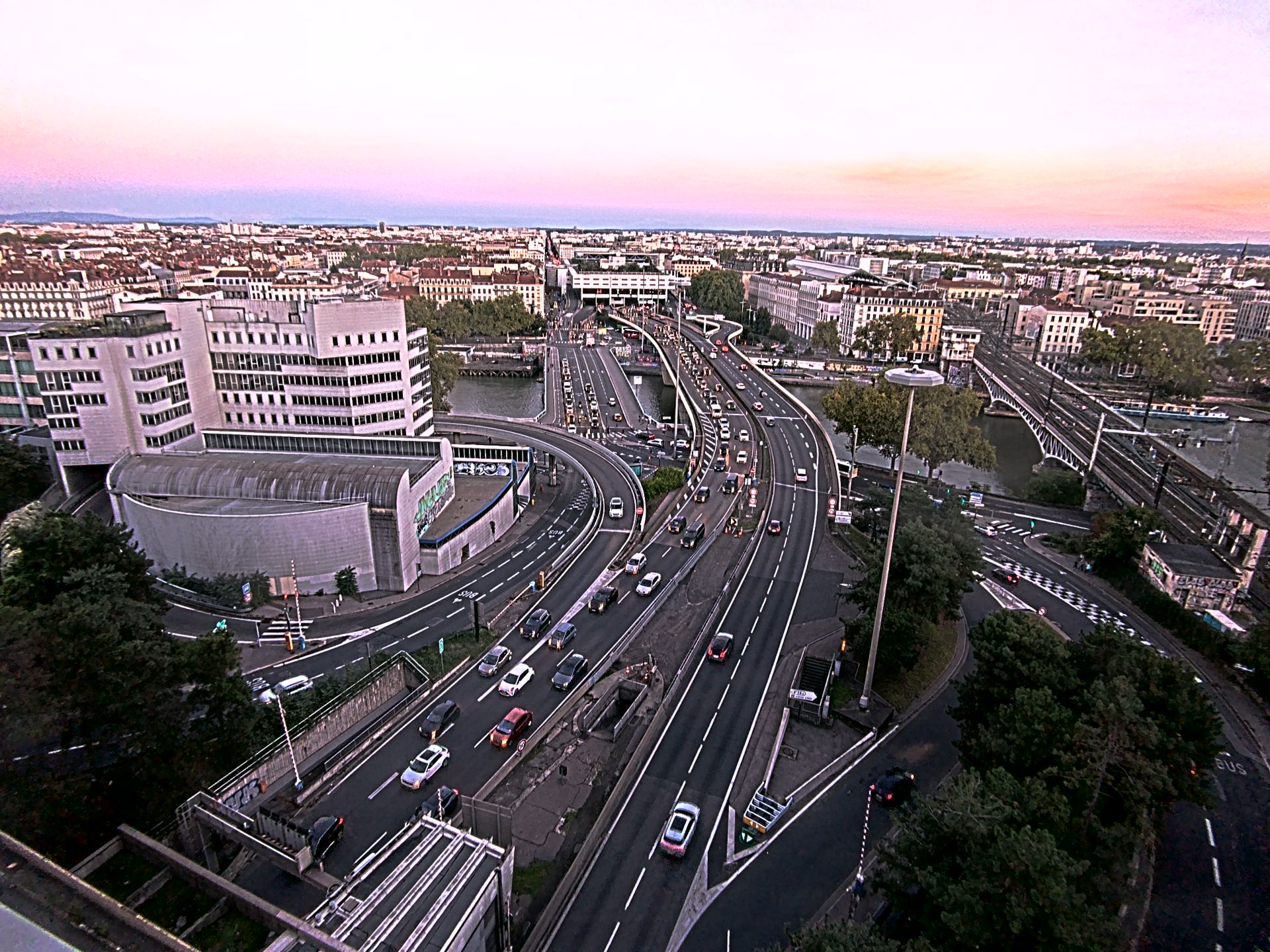 Caméra autoroute à Lyon Perrache à l'entrée Sud du Tunnel sous Fourvière, en direction de Marseille