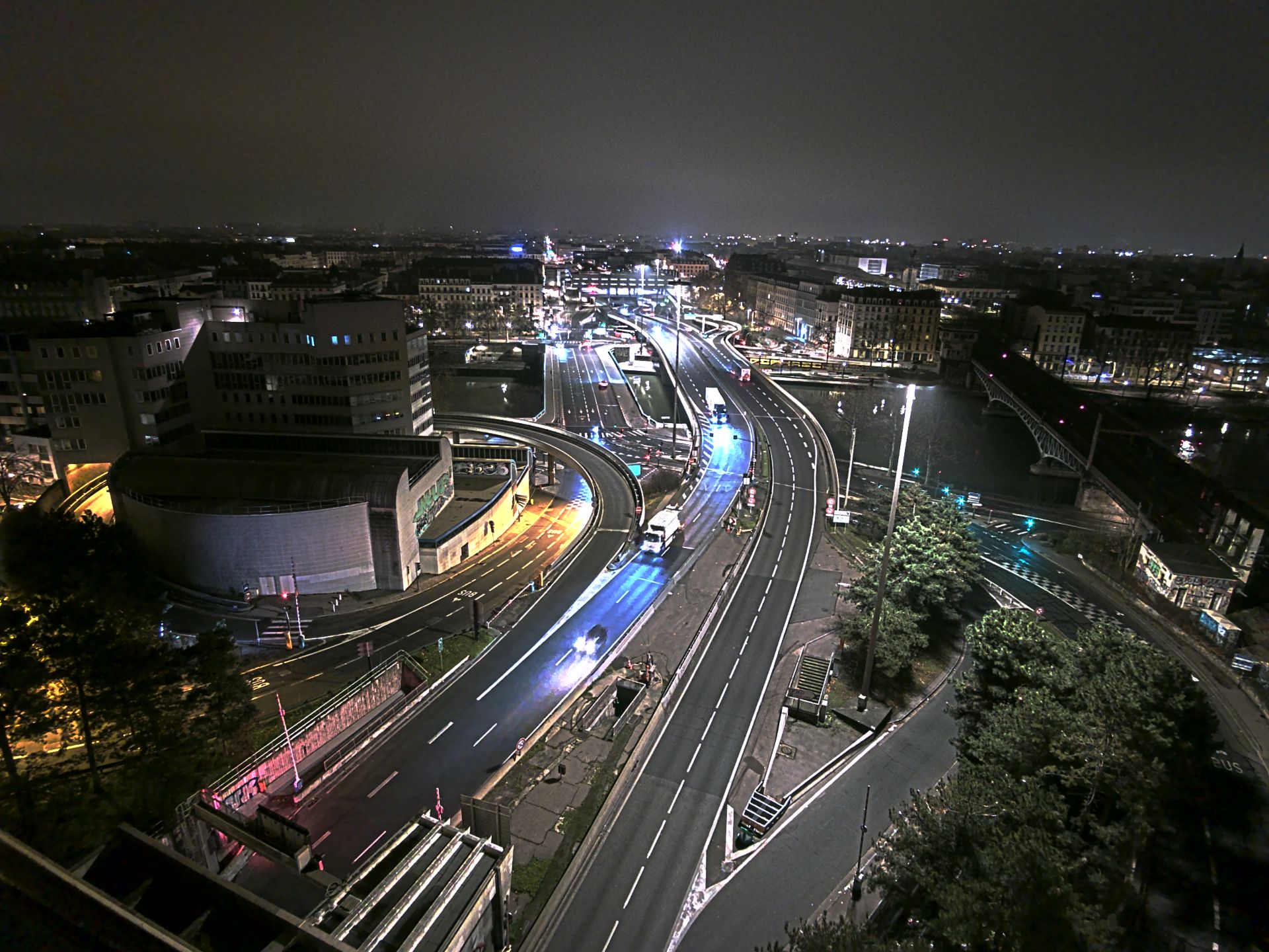 Caméra autoroute à Lyon Perrache à l'entrée Sud du Tunnel sous Fourvière, en direction de Marseille