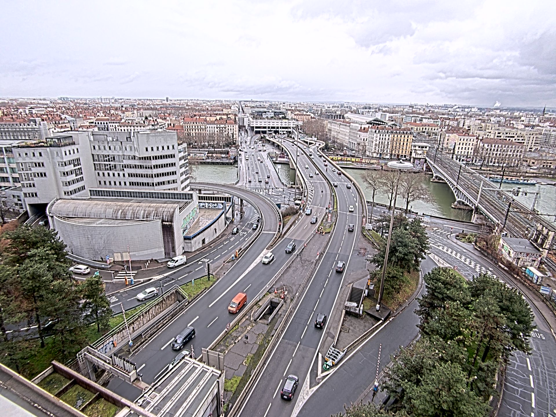 Caméra autoroute à Lyon Perrache à l'entrée Sud du Tunnel sous Fourvière, en direction de Marseille