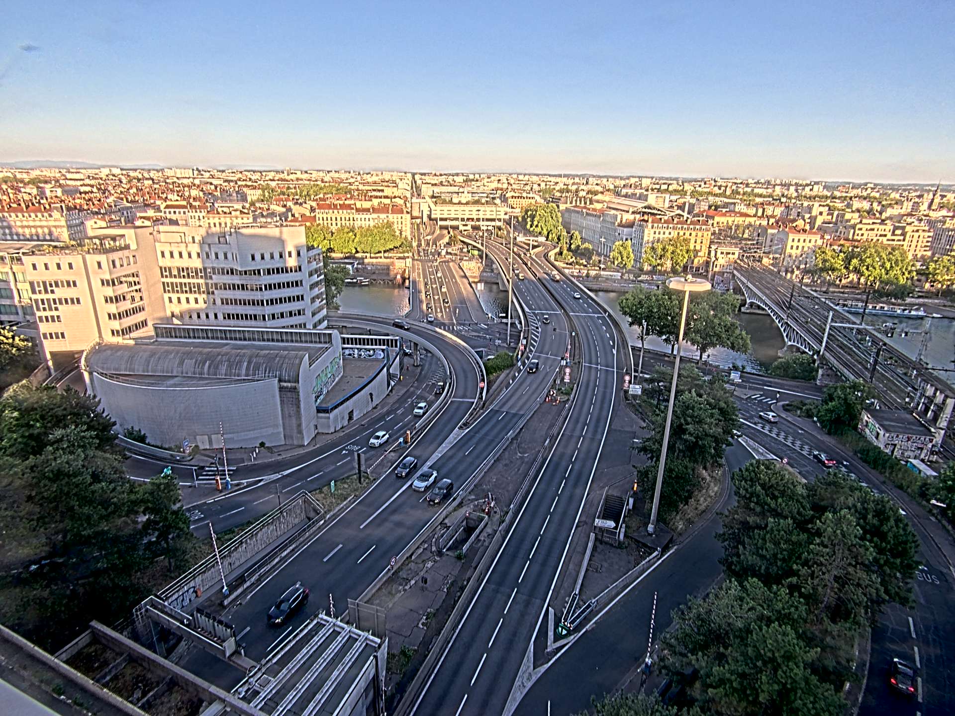 Caméra autoroute à Lyon Perrache à l'entrée Sud du Tunnel sous Fourvière, en direction de Marseille