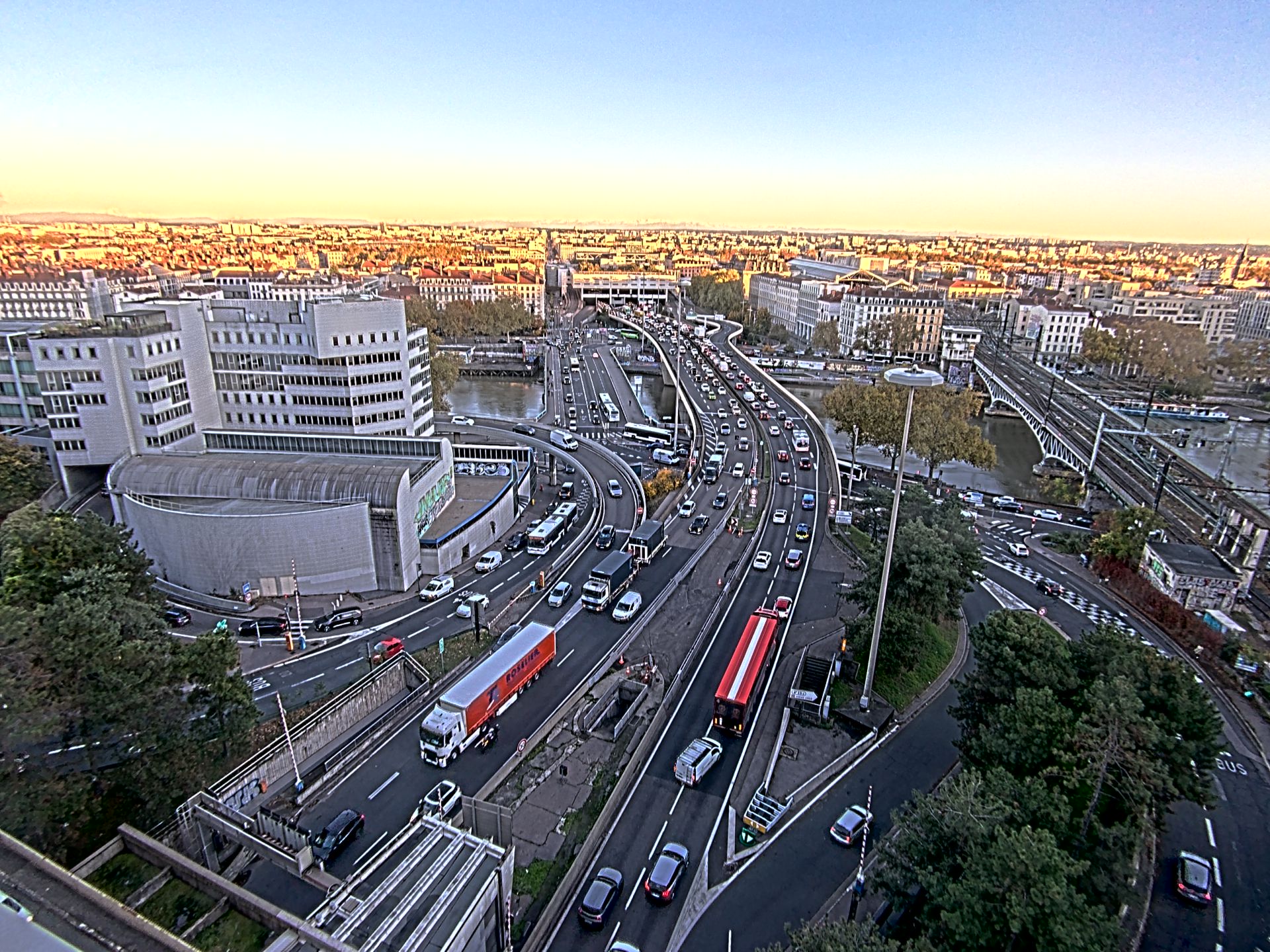 Caméra autoroute à Lyon Perrache à l'entrée Sud du Tunnel sous Fourvière, en direction de Marseille