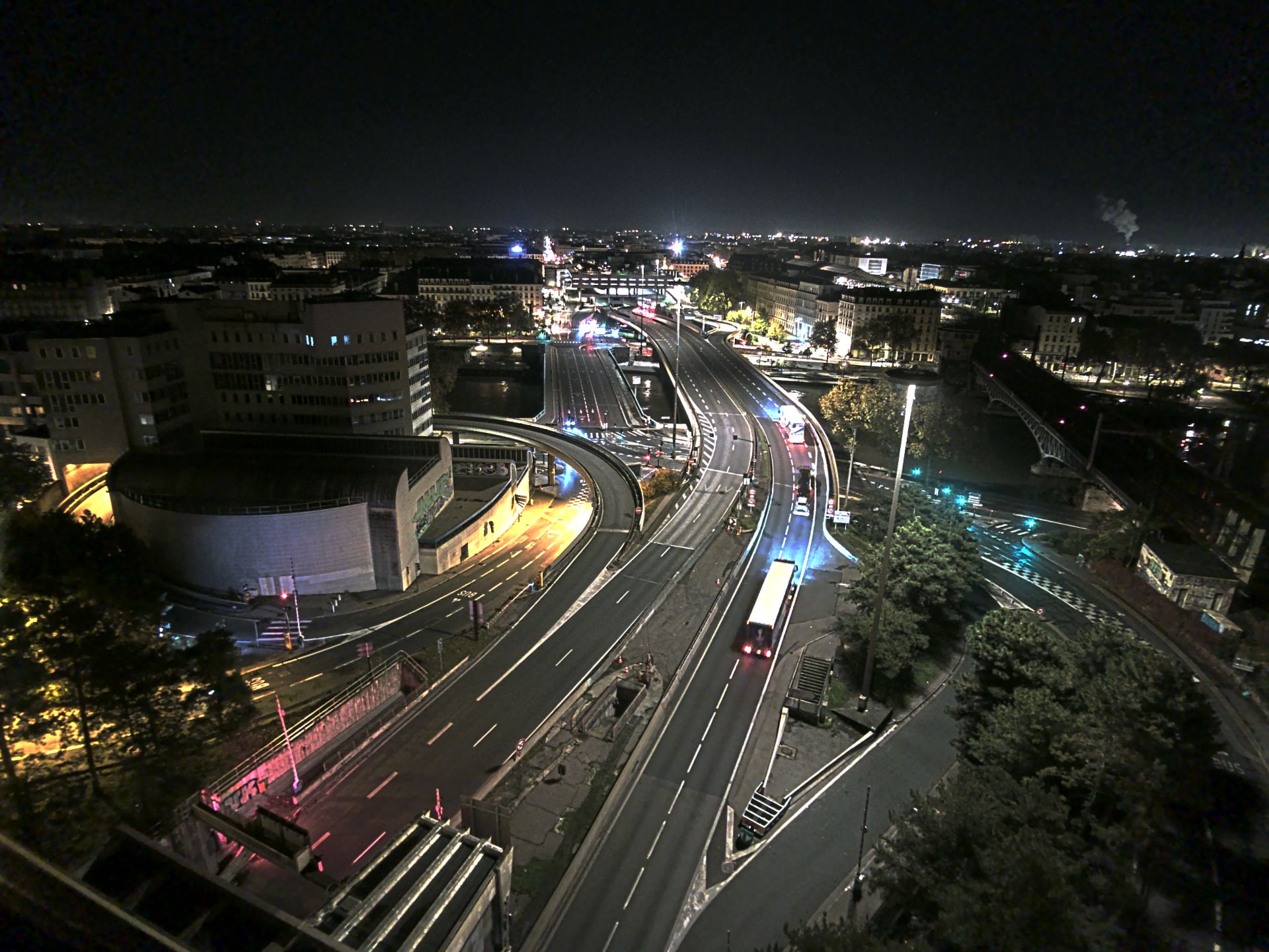 Caméra autoroute à Lyon Perrache à l'entrée Sud du Tunnel sous Fourvière, en direction de Marseille