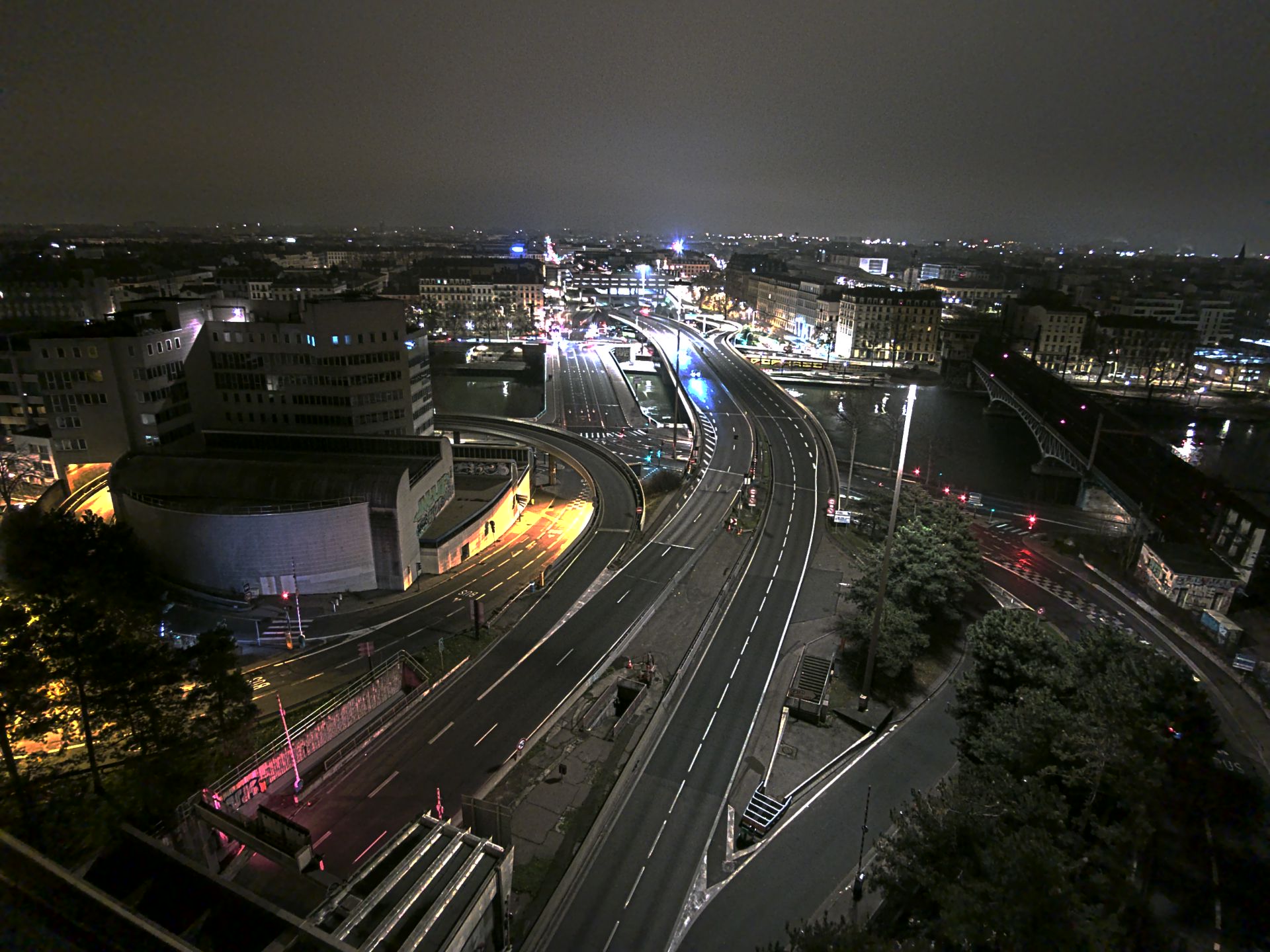 Caméra autoroute à Lyon Perrache à l'entrée Sud du Tunnel sous Fourvière, en direction de Marseille