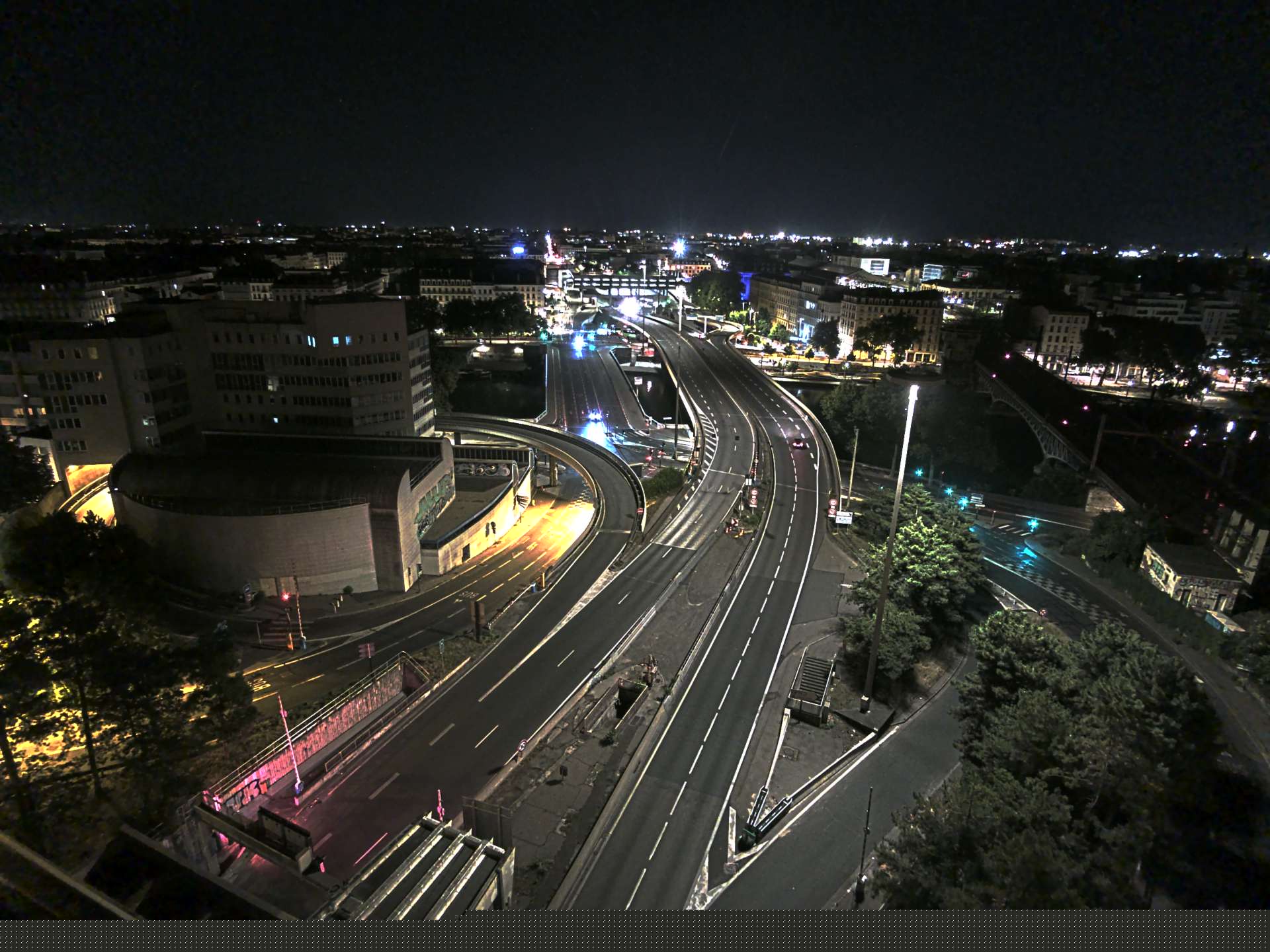 Caméra autoroute à Lyon Perrache à l'entrée Sud du Tunnel sous Fourvière, en direction de Marseille