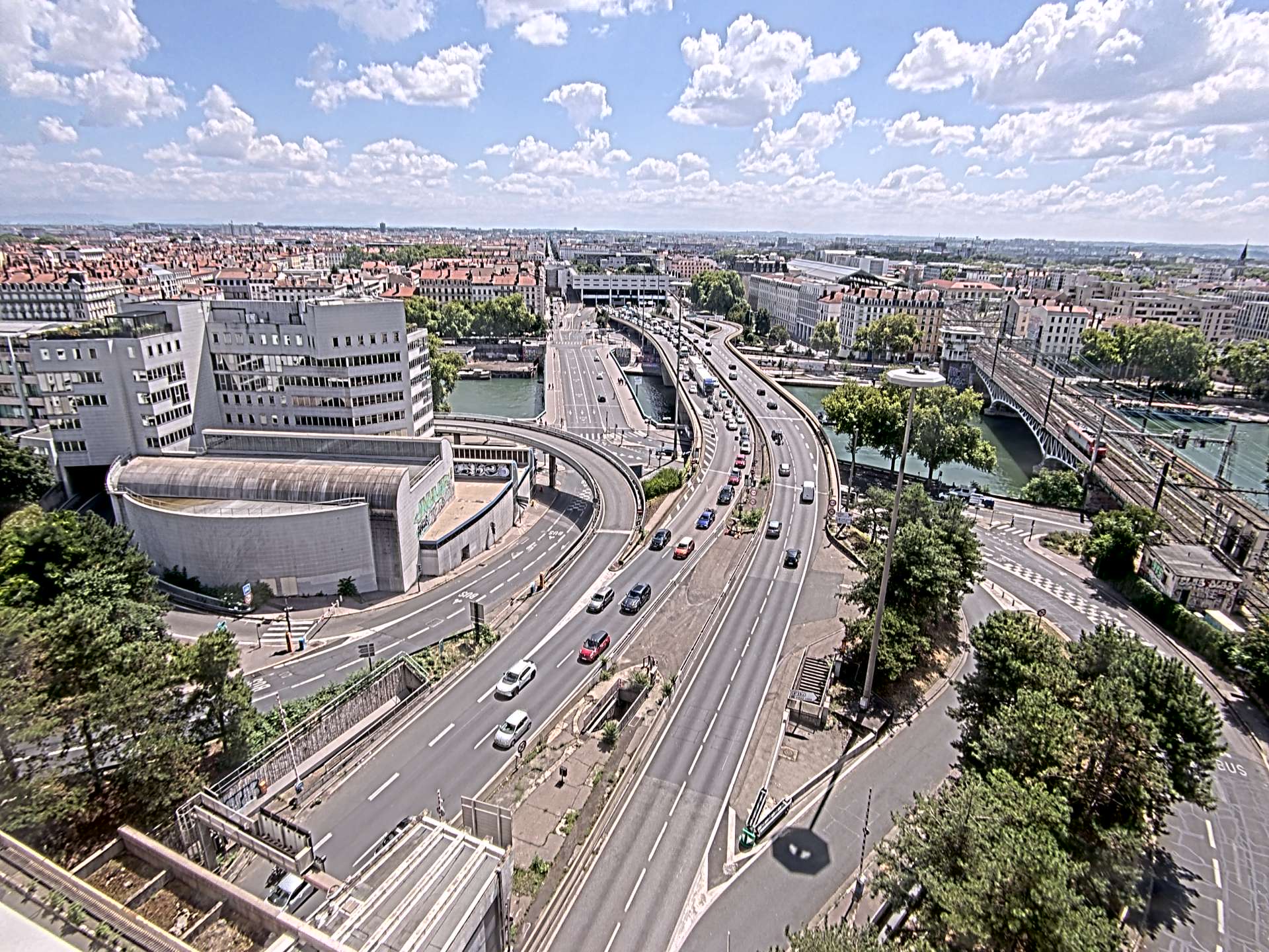 Caméra autoroute à Lyon Perrache à l'entrée Sud du Tunnel sous Fourvière, en direction de Marseille