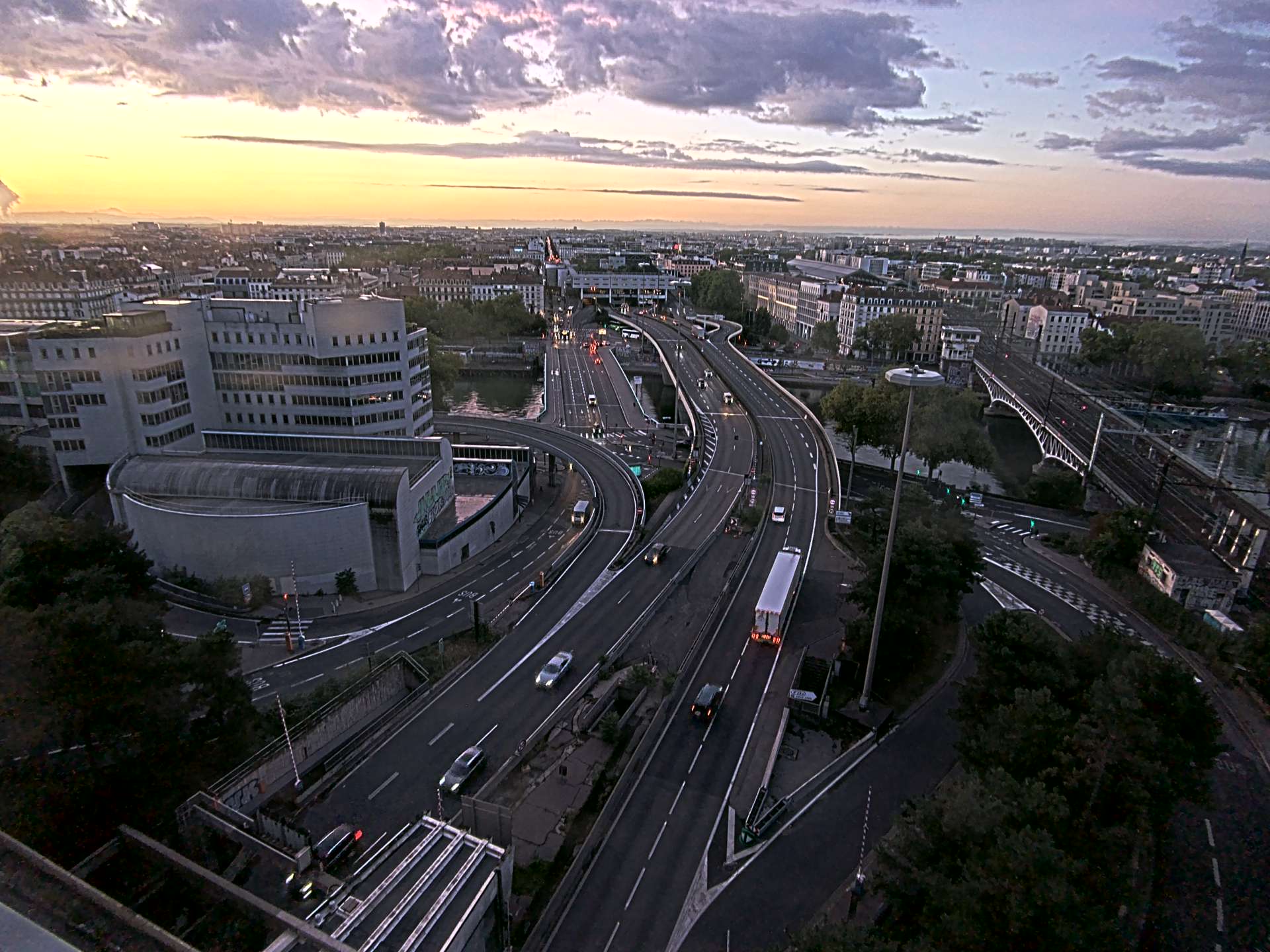 Caméra autoroute à Lyon Perrache à l'entrée Sud du Tunnel sous Fourvière, en direction de Marseille