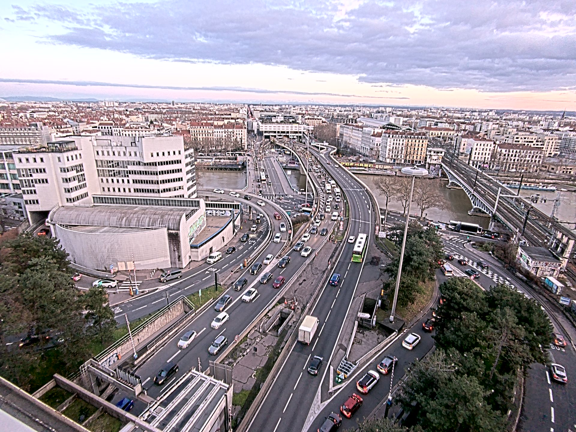 Caméra autoroute à Lyon Perrache à l'entrée Sud du Tunnel sous Fourvière, en direction de Marseille