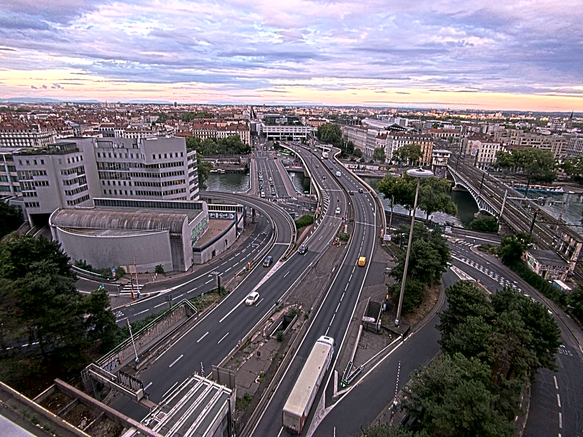 Caméra autoroute à Lyon Perrache à l'entrée Sud du Tunnel sous Fourvière, en direction de Marseille