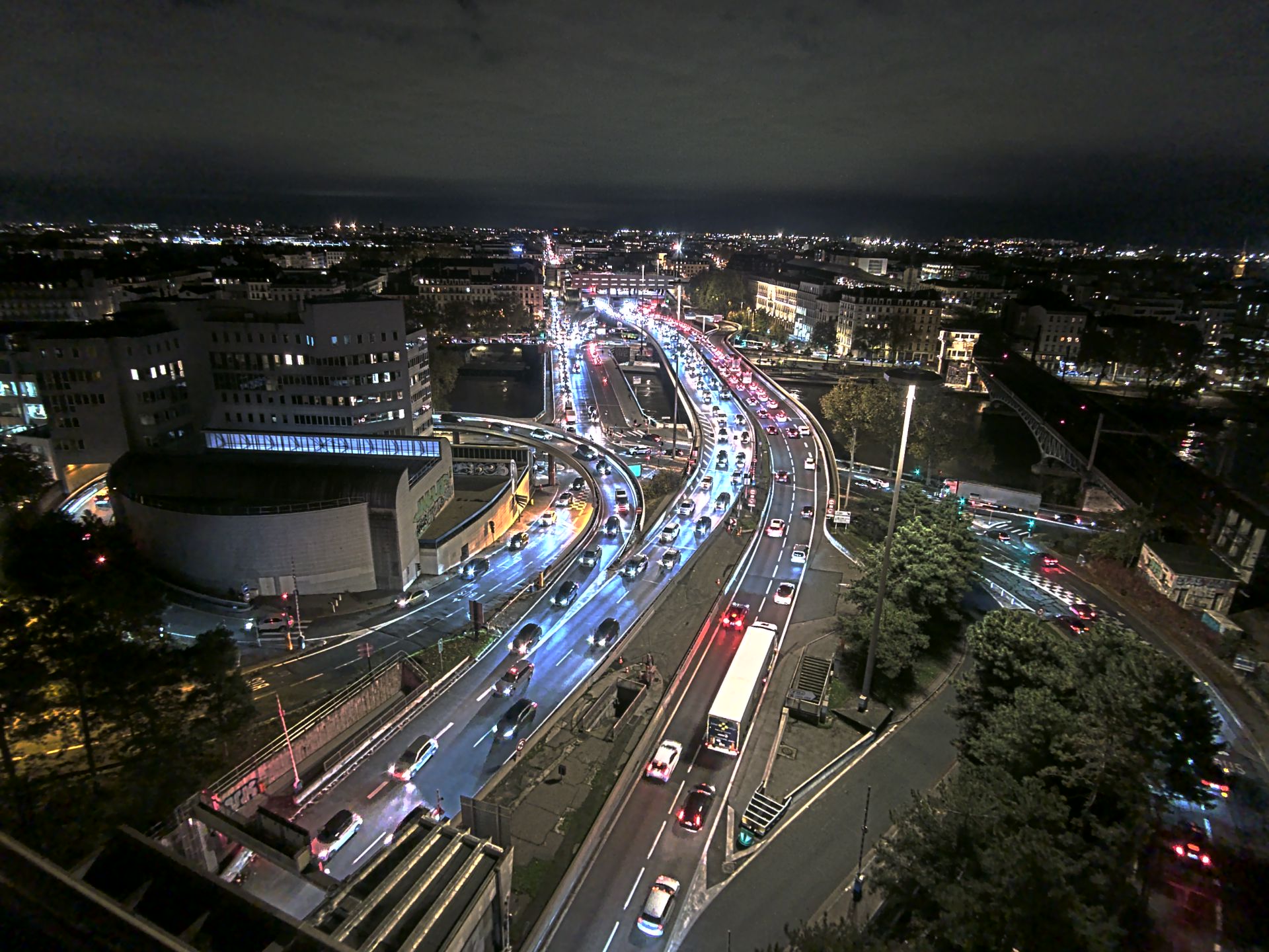 Caméra autoroute à Lyon Perrache à l'entrée Sud du Tunnel sous Fourvière, en direction de Marseille