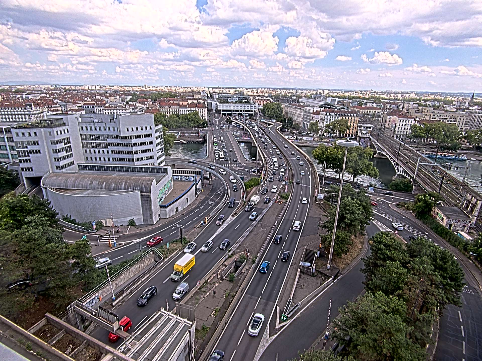 Caméra autoroute à Lyon Perrache à l'entrée Sud du Tunnel sous Fourvière, en direction de Marseille