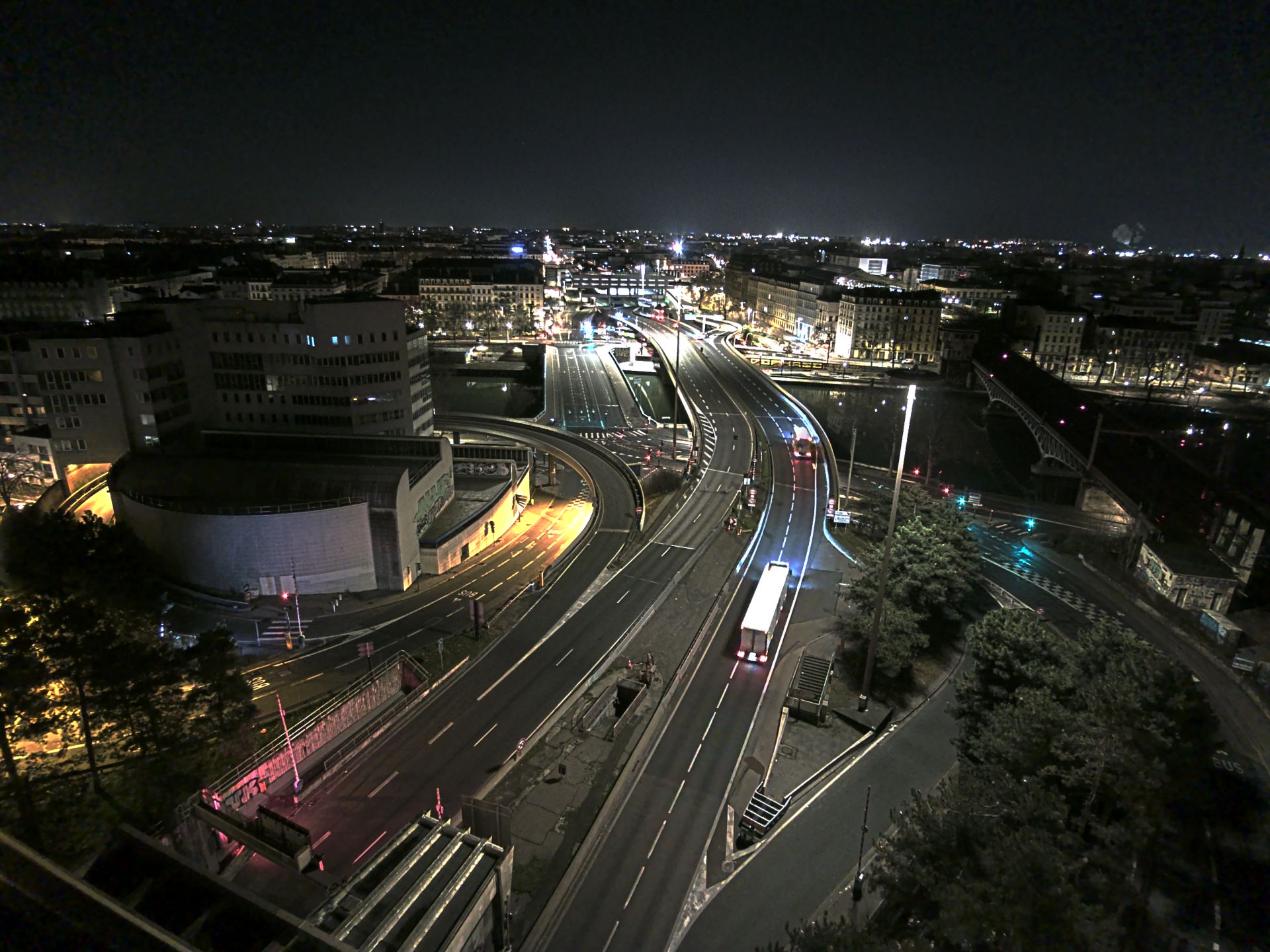Caméra autoroute à Lyon Perrache à l'entrée Sud du Tunnel sous Fourvière, en direction de Marseille