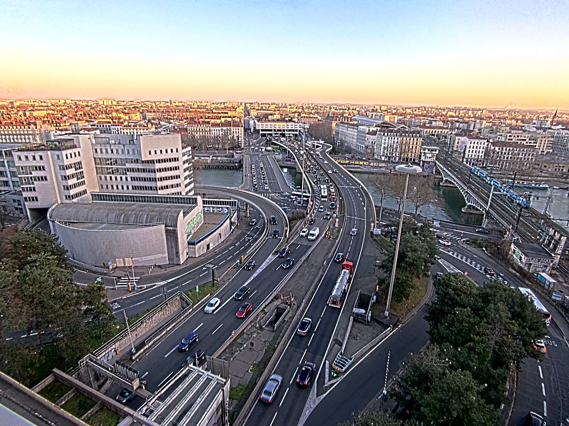 Caméra autoroute à Lyon Perrache à l'entrée Sud du Tunnel sous Fourvière, en direction de Marseille