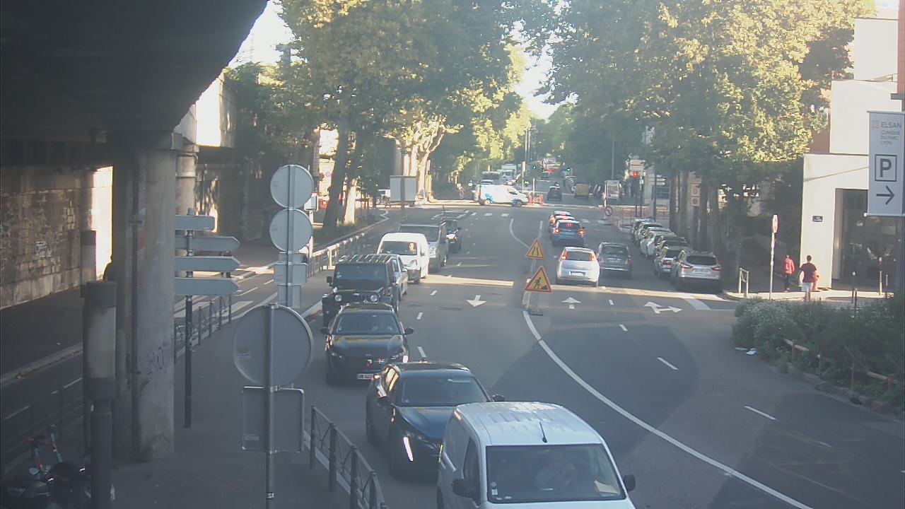 Webcam à la jonction du boulevard de Stalingrad et de la rue W. Rousseau sur la D48 dans le 6è arrondissement de Lyon