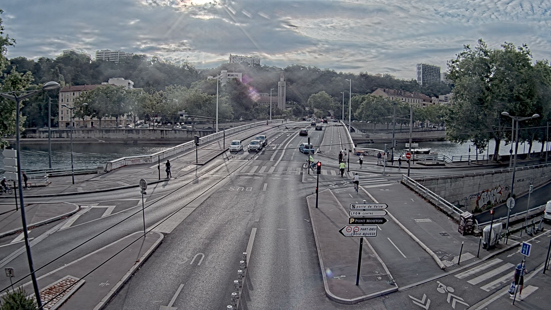 Webcam à Lyon au niveau du pont Clémenceau sur la D506. Vue orientée vers le tunnel de la Croix-Rousse