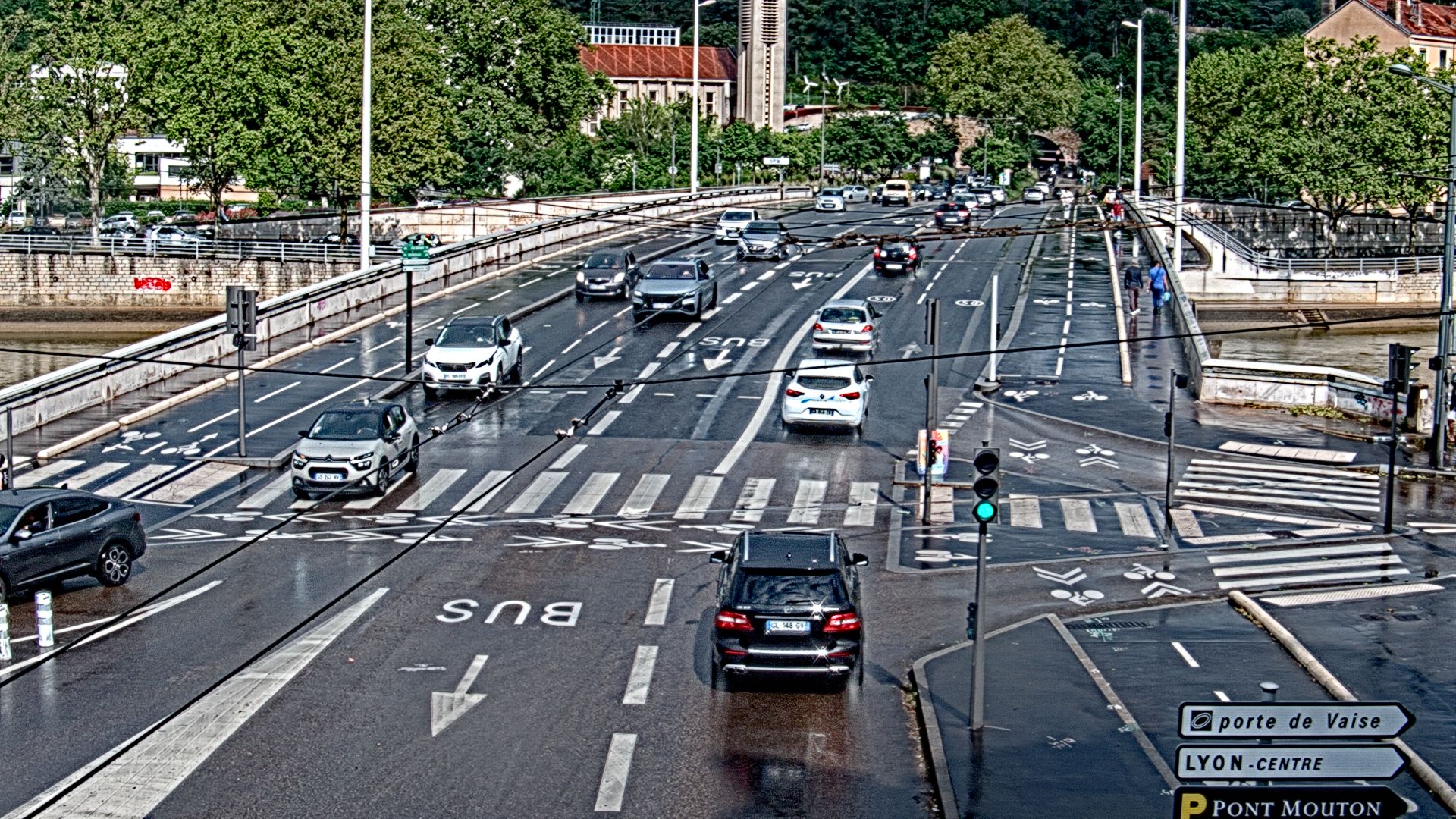 <h2>Webcam à Lyon au niveau du pont Clémenceau sur la D506. Vue orientée vers le tunnel de la Croix-Rousse</h2>