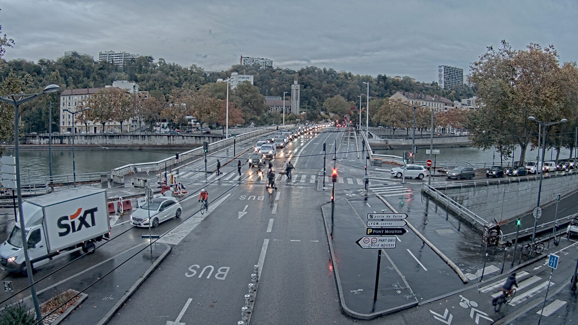 Webcam à Lyon au niveau du pont Clémenceau sur la D506. Vue orientée vers le tunnel de la Croix-Rousse