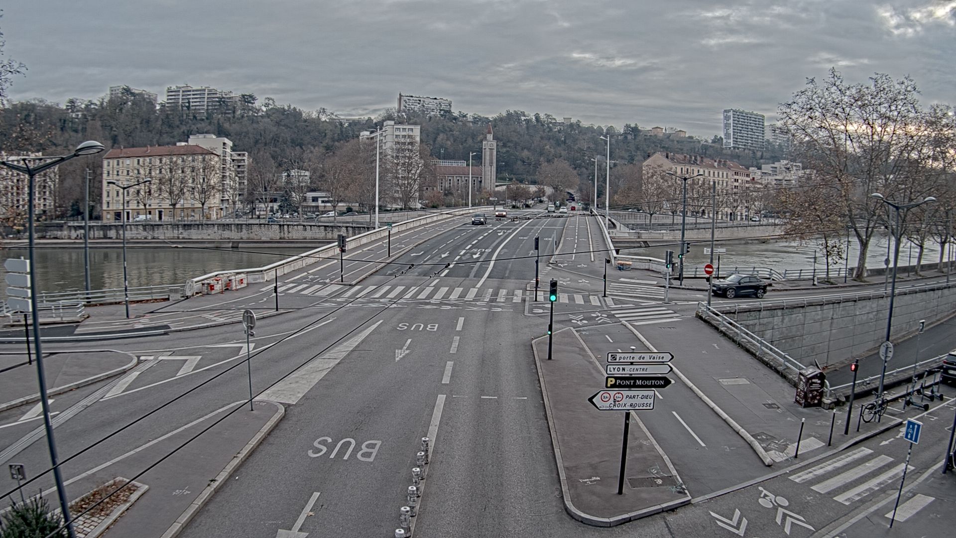 Webcam à Lyon au niveau du pont Clémenceau sur la D506. Vue orientée vers le tunnel de la Croix-Rousse