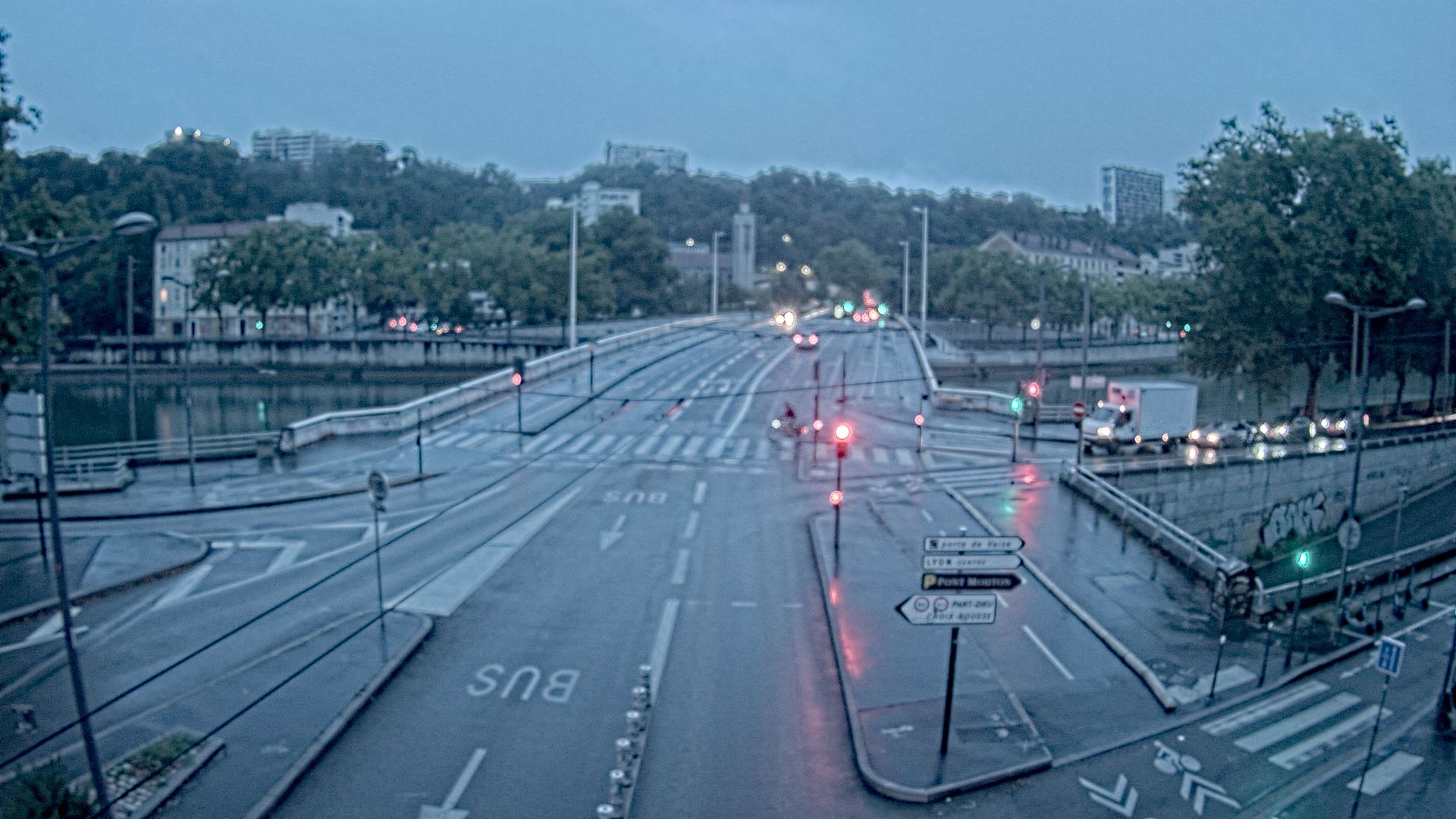 Webcam à Lyon au niveau du pont Clémenceau sur la D506. Vue orientée vers le tunnel de la Croix-Rousse