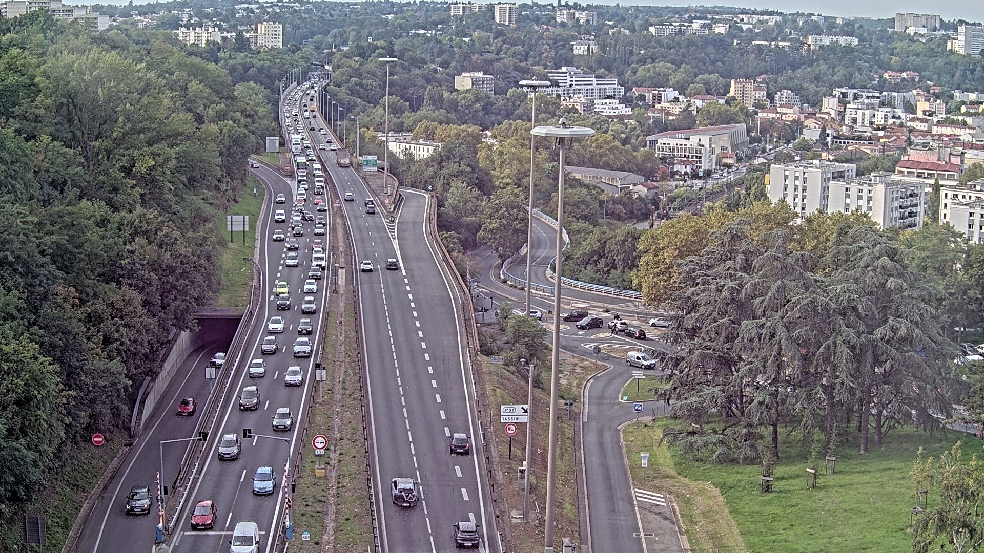 Caméra autoroute à Lyon, entrée Nord du Tunnel sous Fourvière, en direction de Paris