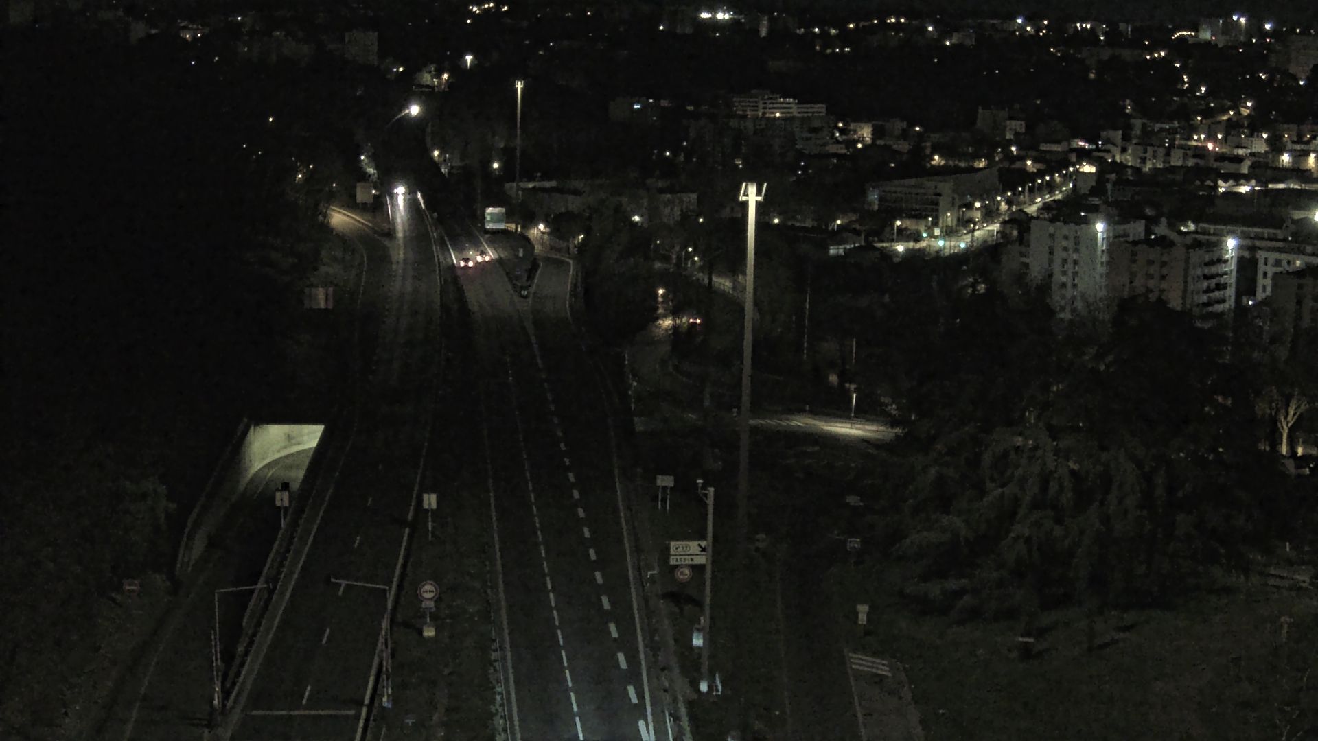 Caméra autoroute à Lyon, entrée Nord du Tunnel sous Fourvière, en direction de Paris
