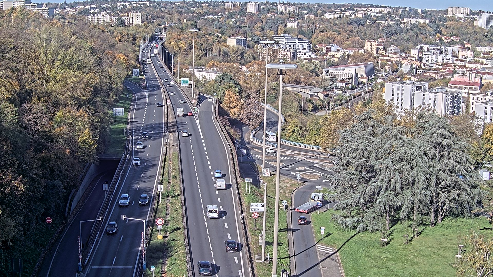 Caméra autoroute à Lyon, entrée Nord du Tunnel sous Fourvière, en direction de Paris