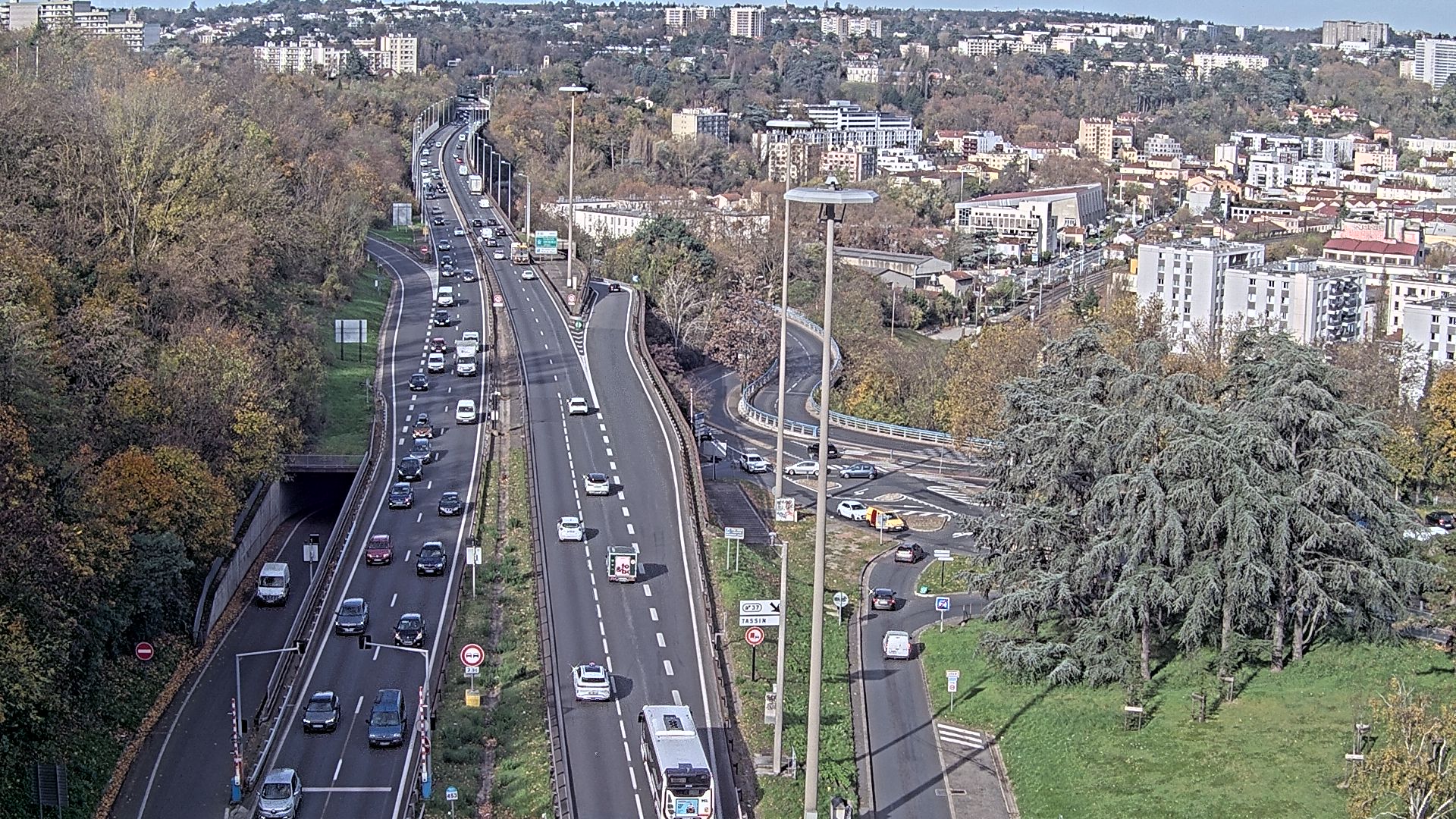 Caméra autoroute à Lyon, entrée Nord du Tunnel sous Fourvière, en direction de Paris