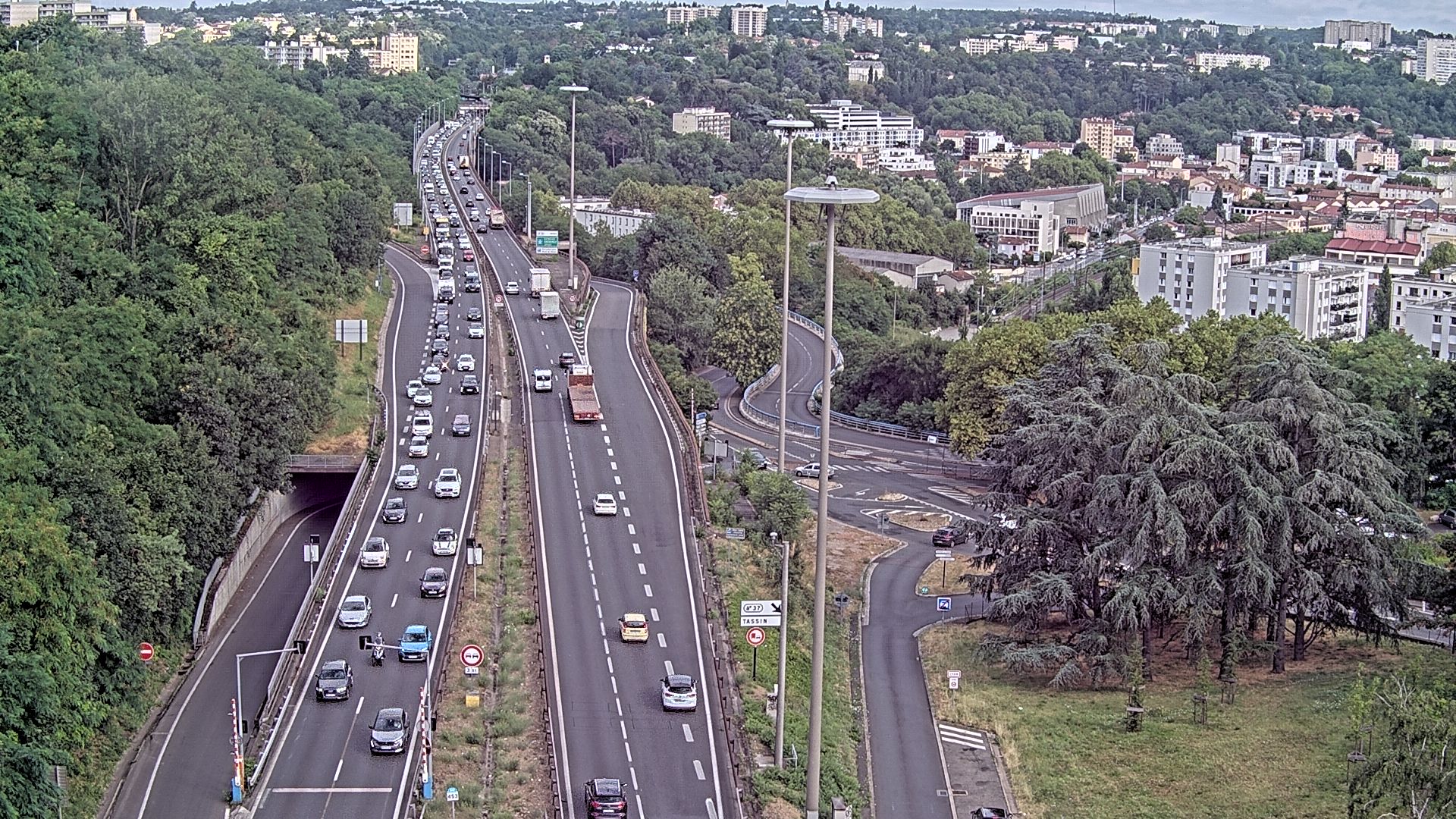 Caméra autoroute à Lyon, entrée Nord du Tunnel sous Fourvière, en direction de Paris