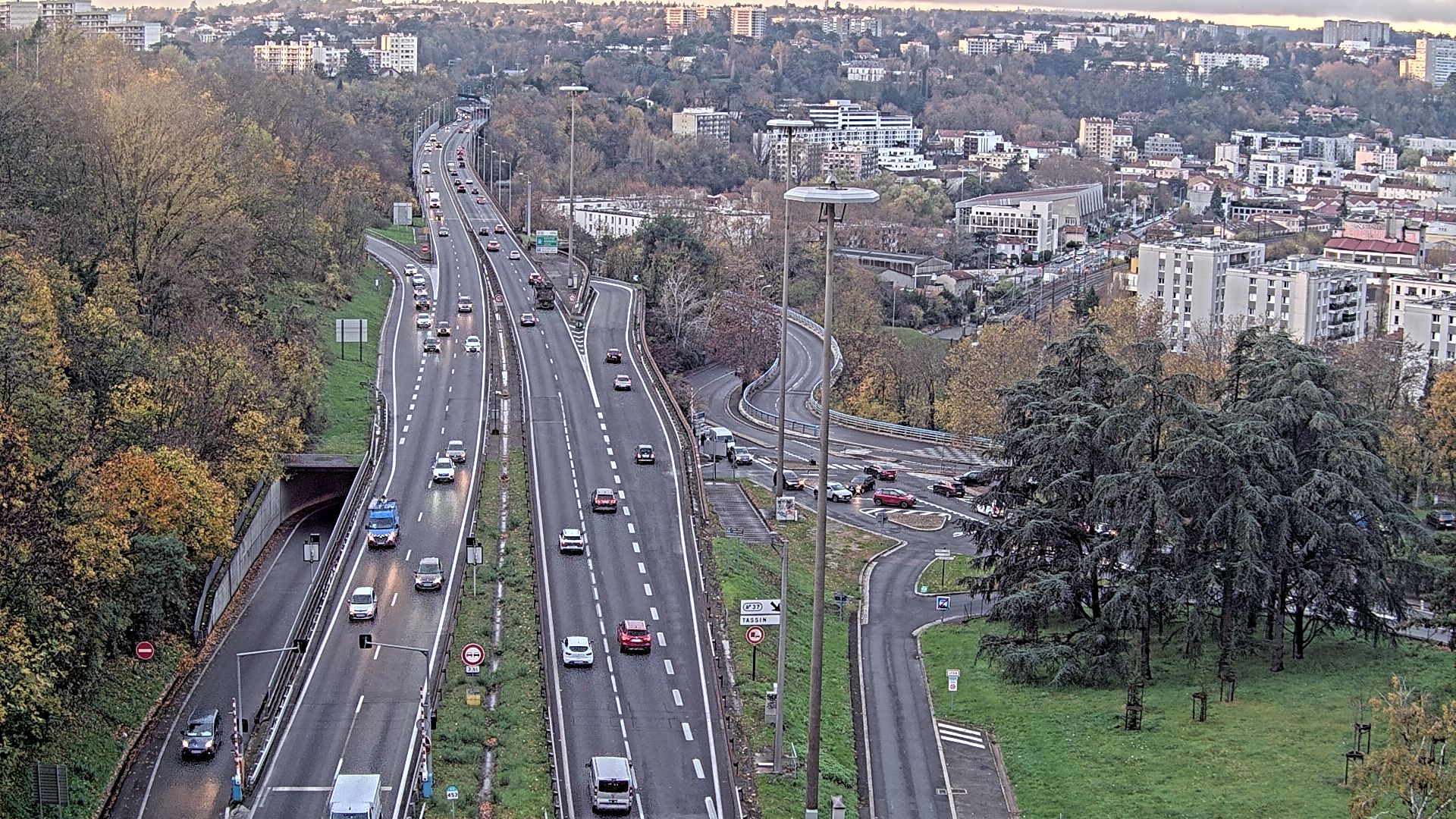 Caméra autoroute à Lyon, entrée Nord du Tunnel sous Fourvière, en direction de Paris