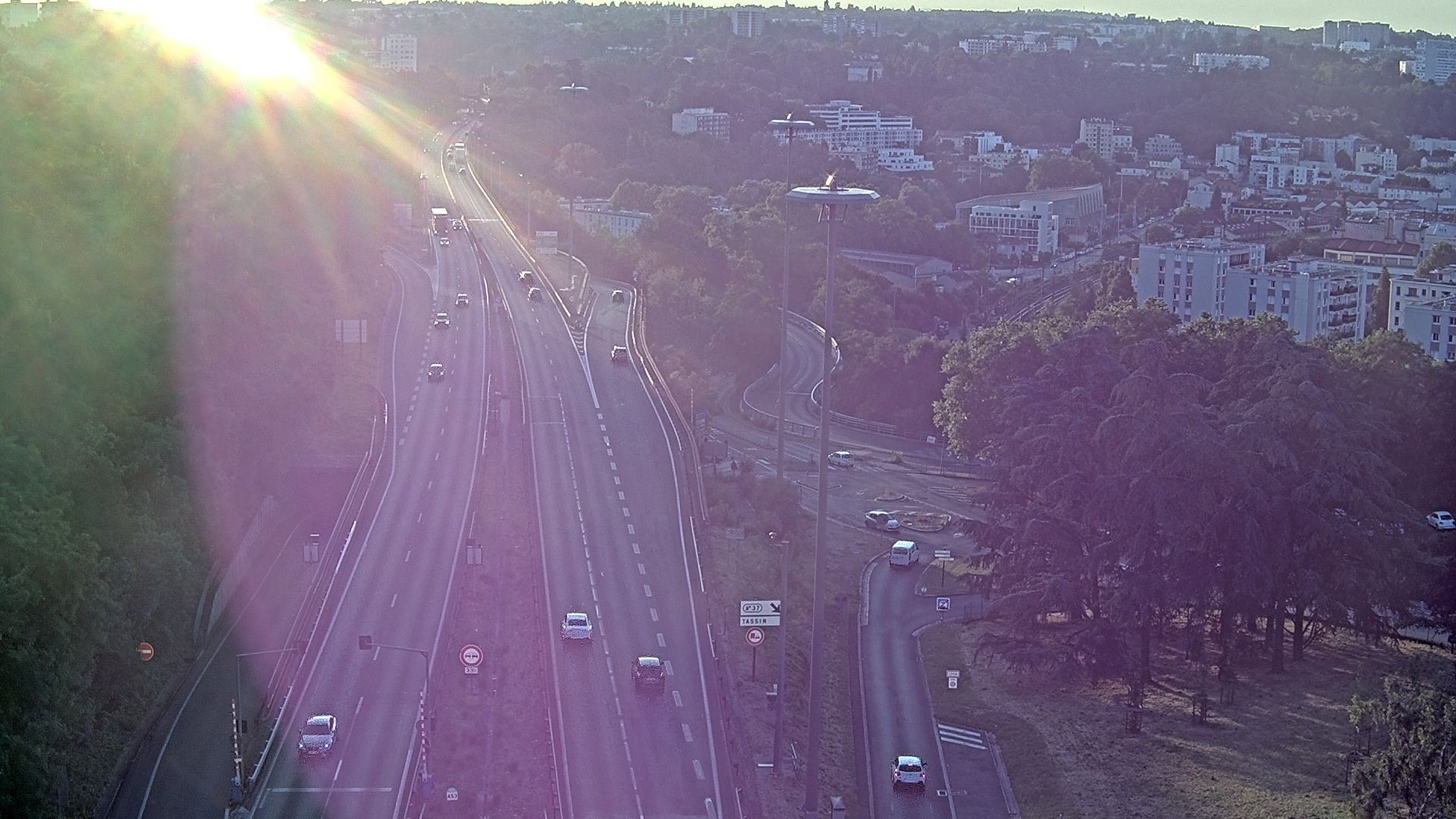 Caméra autoroute à Lyon, entrée Nord du Tunnel sous Fourvière, en direction de Paris