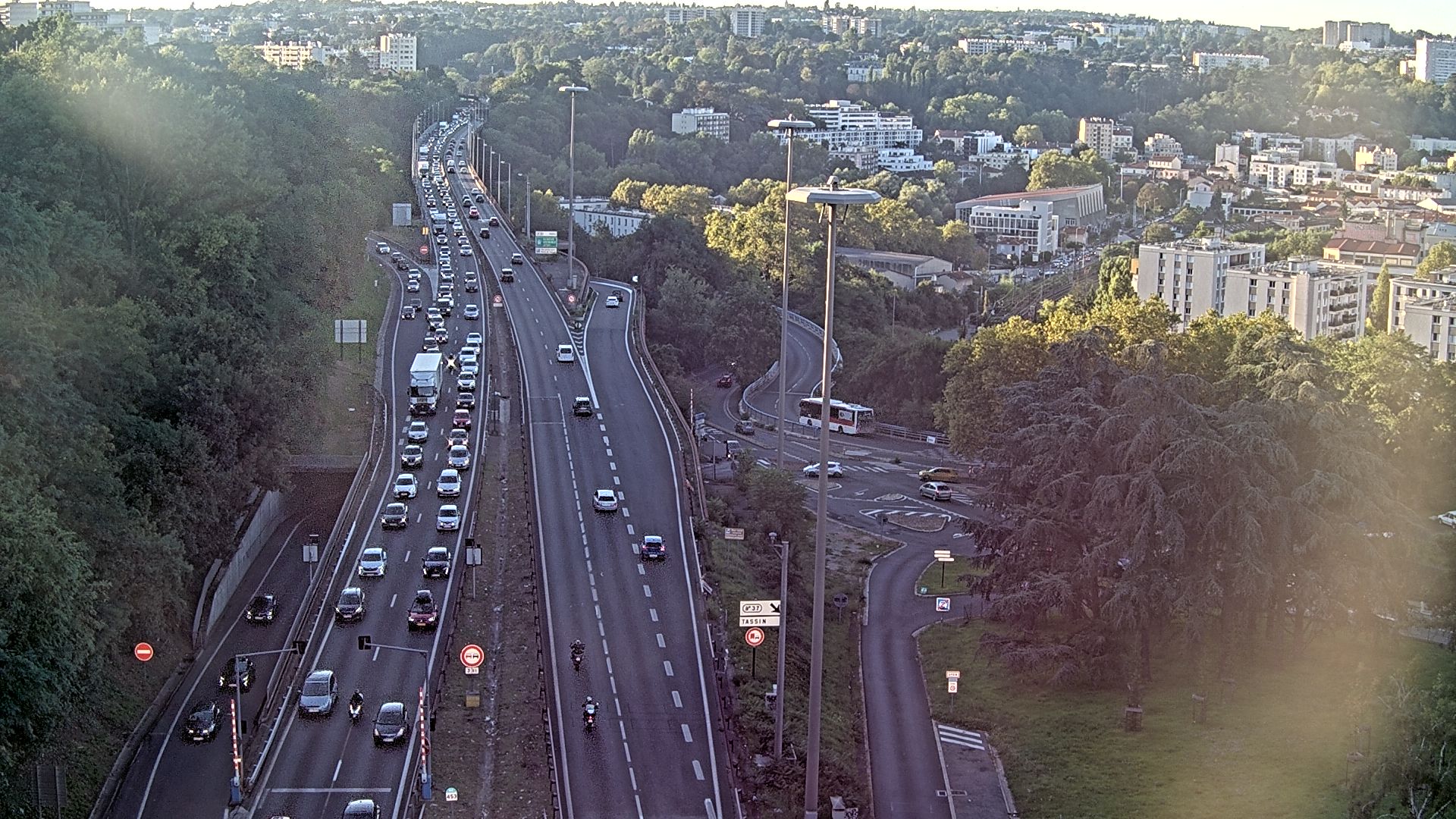 Caméra autoroute à Lyon, entrée Nord du Tunnel sous Fourvière, en direction de Paris