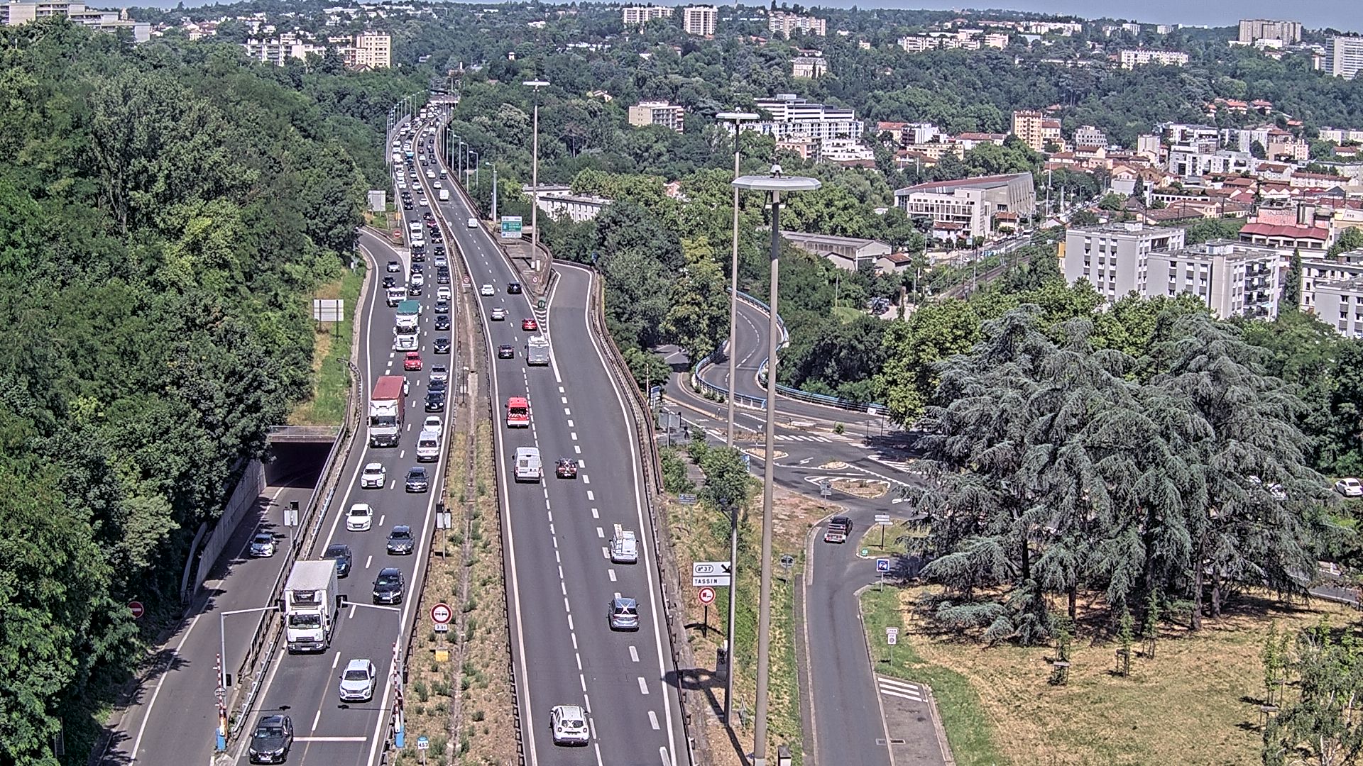 <h2>Caméra autoroute à Lyon, entrée Nord du Tunnel sous Fourvière, en direction de Paris</h2>