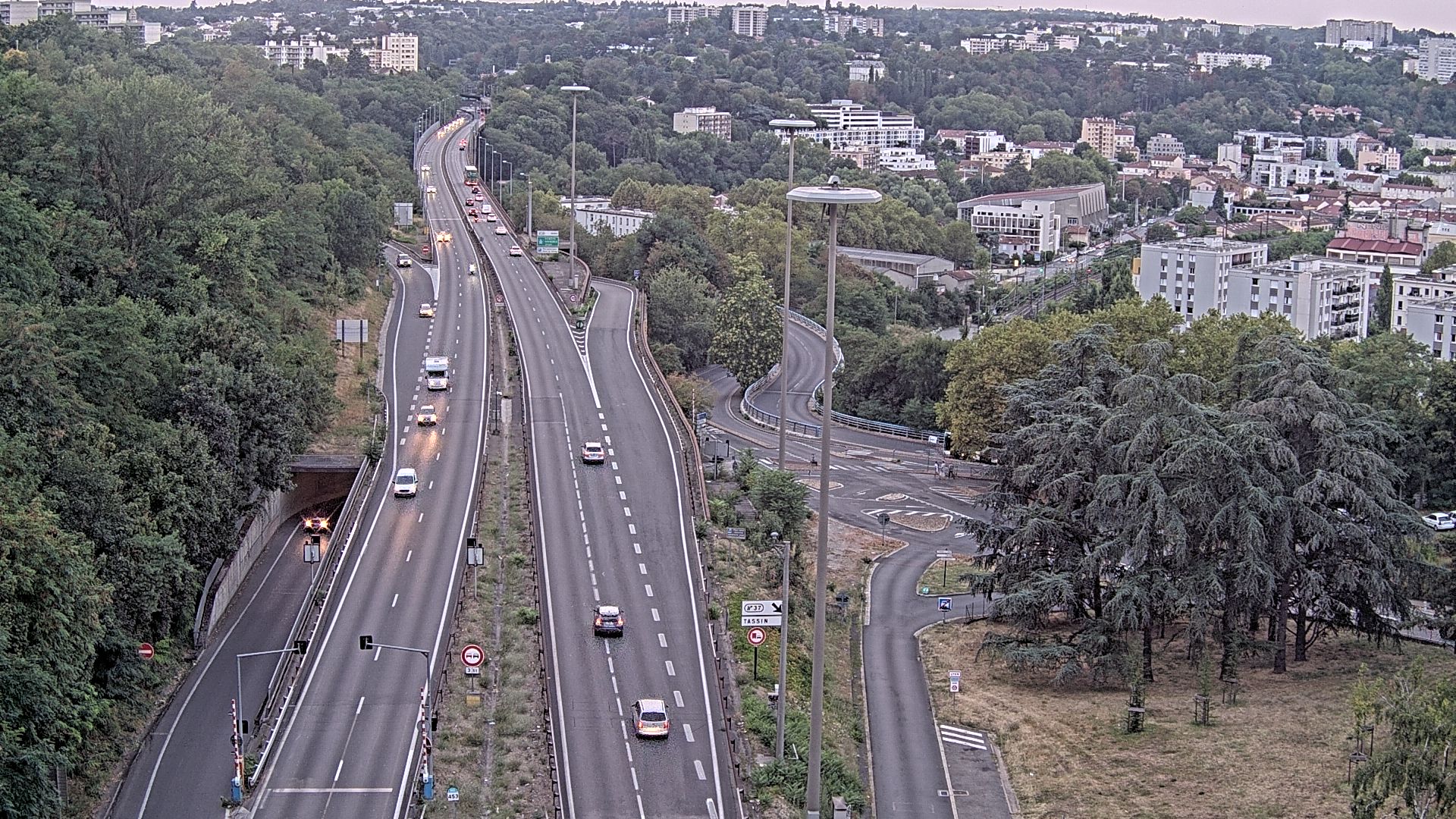 Caméra autoroute à Lyon, entrée Nord du Tunnel sous Fourvière, en direction de Paris