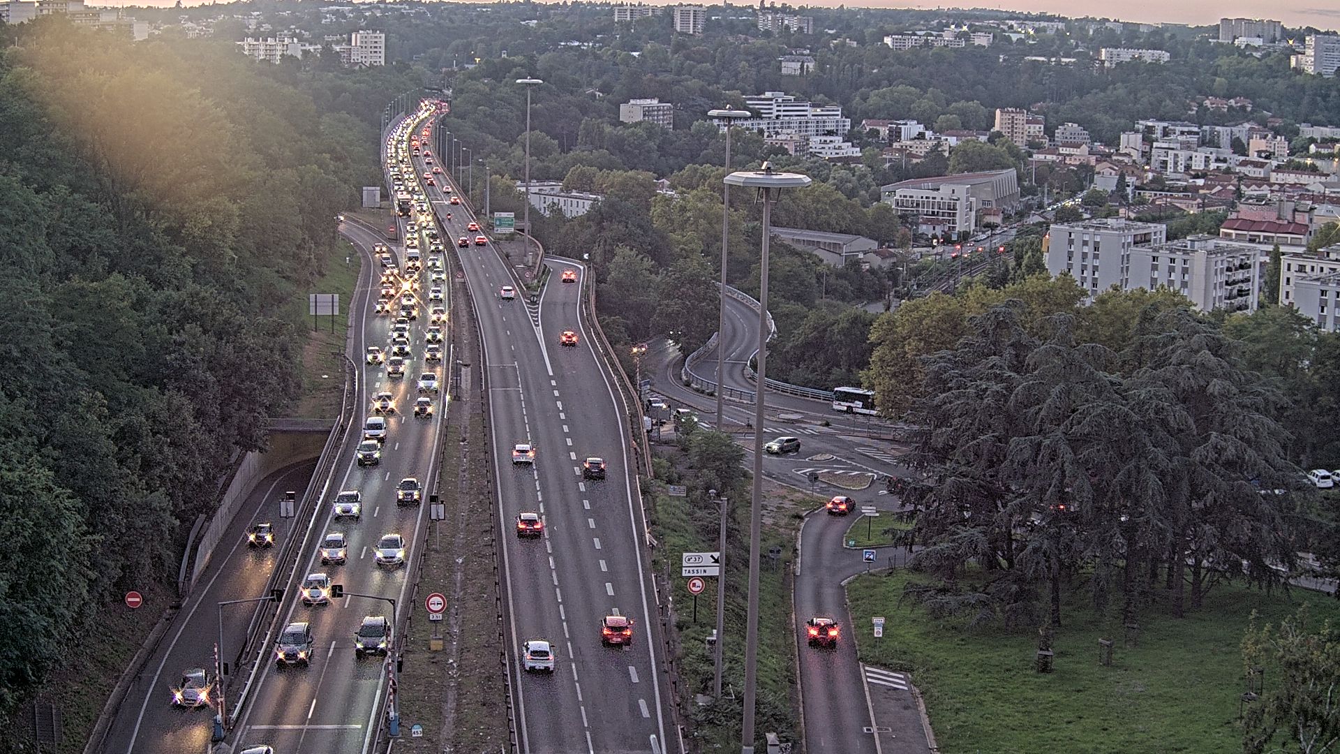 Caméra autoroute à Lyon, entrée Nord du Tunnel sous Fourvière, en direction de Paris