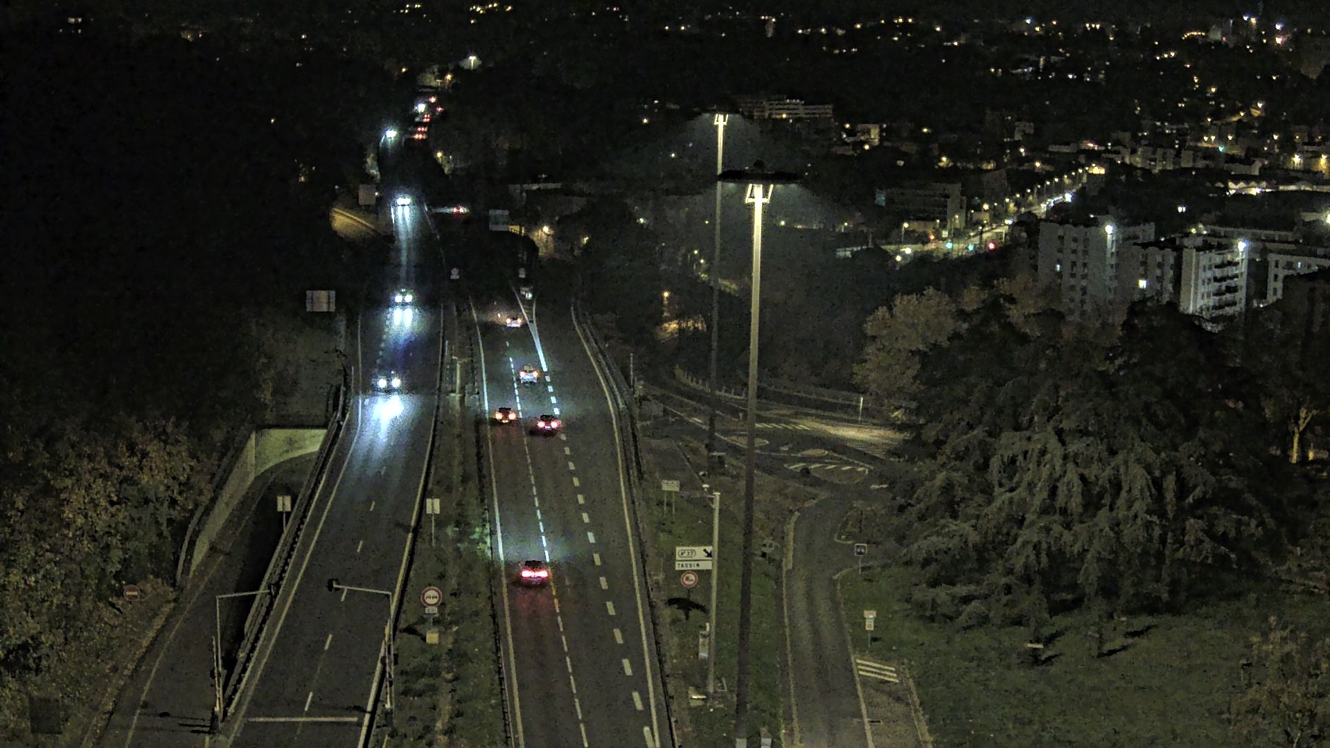 Caméra autoroute à Lyon, entrée Nord du Tunnel sous Fourvière, en direction de Paris