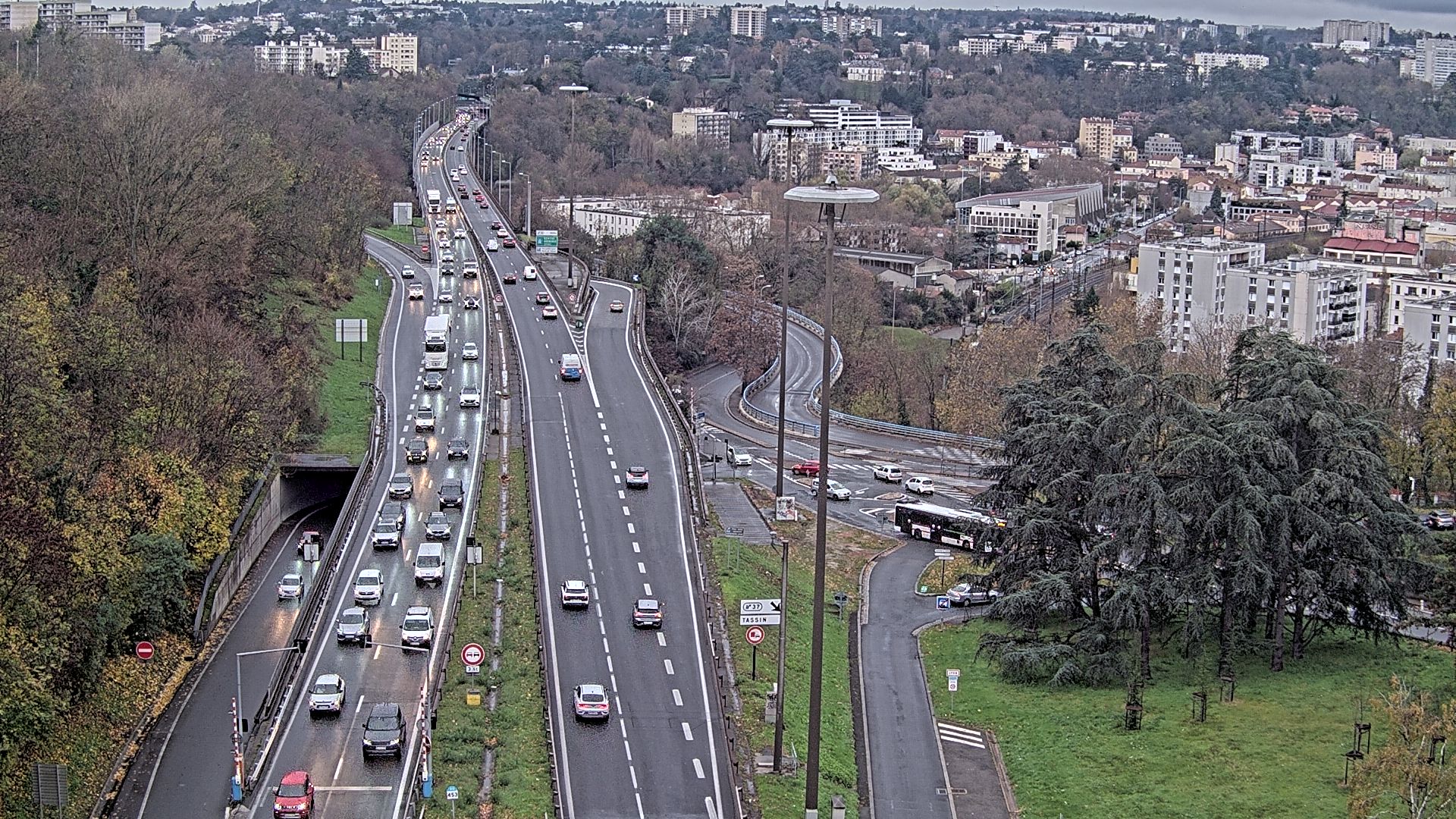 Caméra autoroute à Lyon, entrée Nord du Tunnel sous Fourvière, en direction de Paris